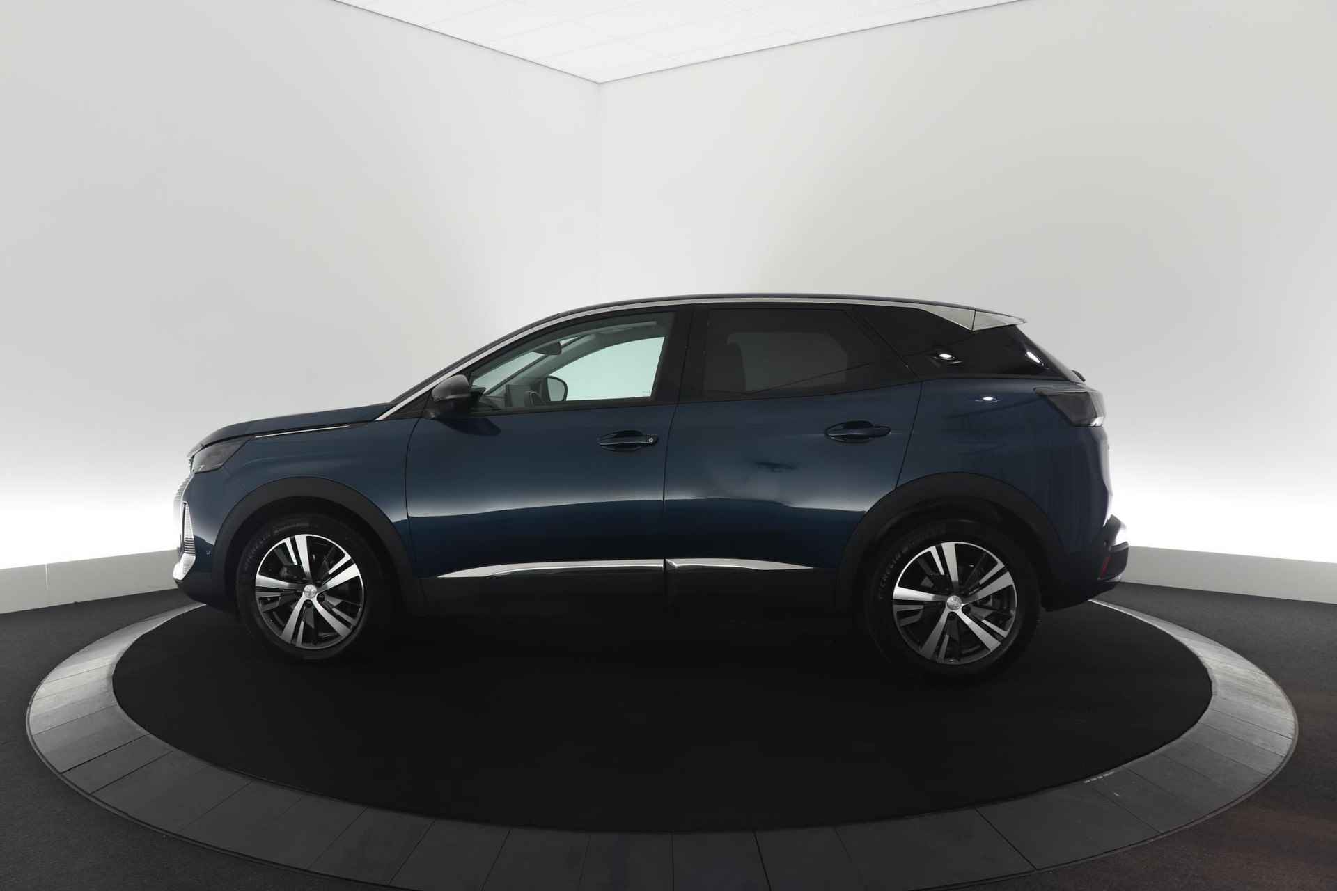 Peugeot 3008 PureTech 130 EAT8 Allure | Camera | Dodehoekdetectie | Apple Carplay | Navigatie | Parkeersensoren - 65/71