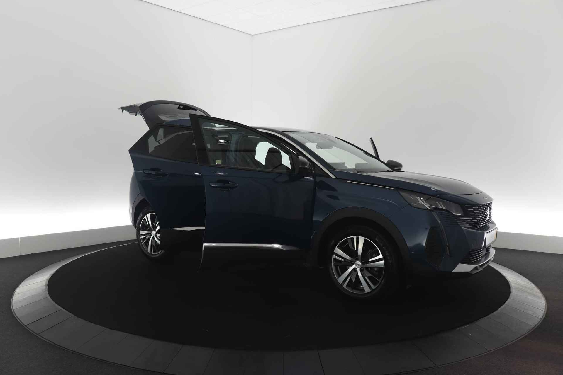 Peugeot 3008 PureTech 130 EAT8 Allure | Camera | Dodehoekdetectie | Apple Carplay | Navigatie | Parkeersensoren - 70/71