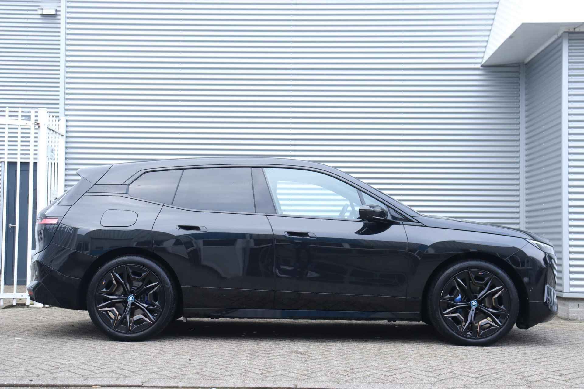 BMW iX xDrive40 | High Executive | Sportpakket | Business Edition Plus | Driving Assistant Prof. | Parking Assistant Prof. | Trekhaak | Harman Kardon | Comfort Access | Warmte Comfort Pakket | Sky Lounge | 22''LMV - 5/39