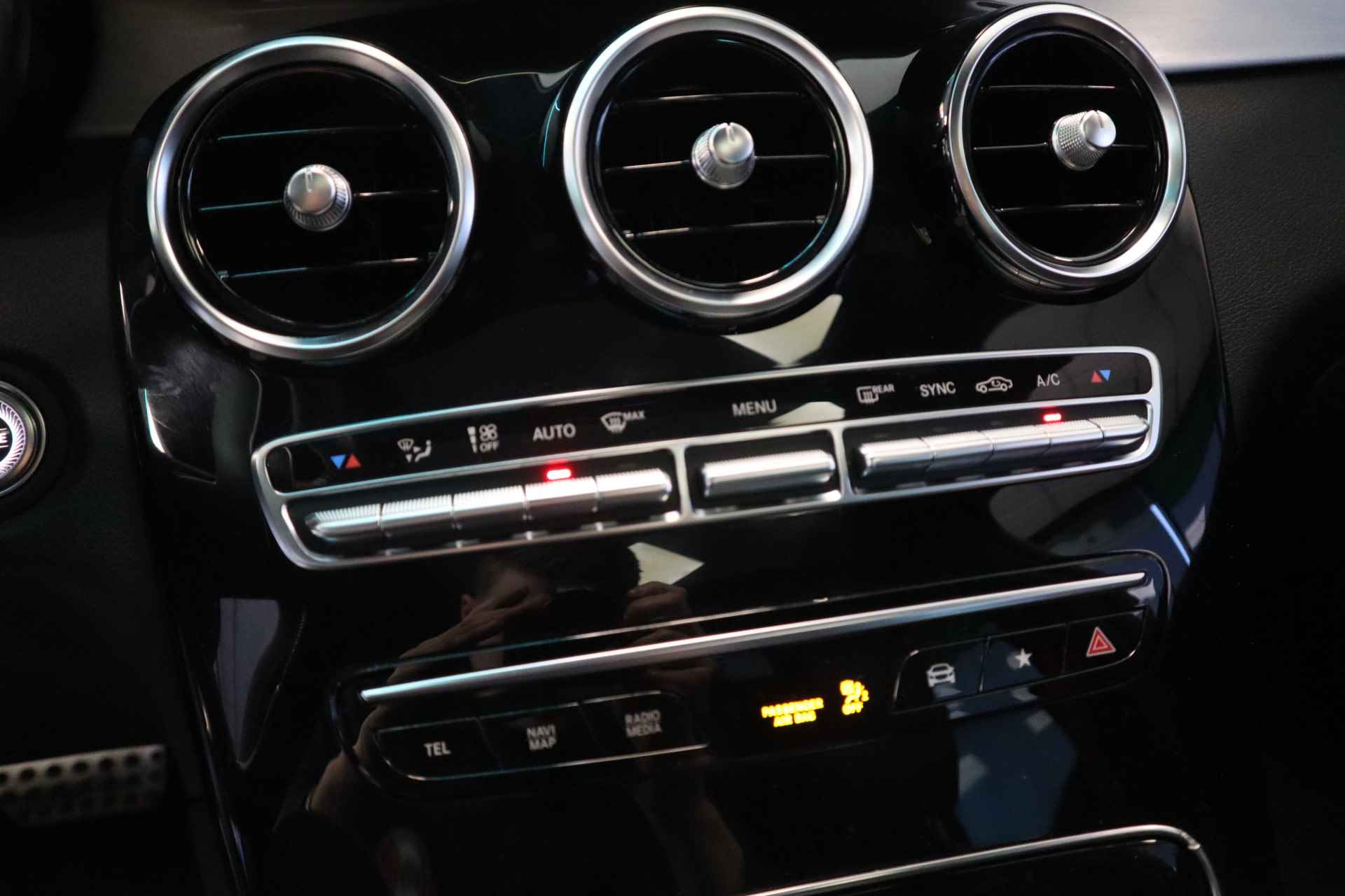 Mercedes-Benz GLC 43 AMG 4MATIC Premium Panoramadak Navigatie Bi-Xenon Burmester - 22/35