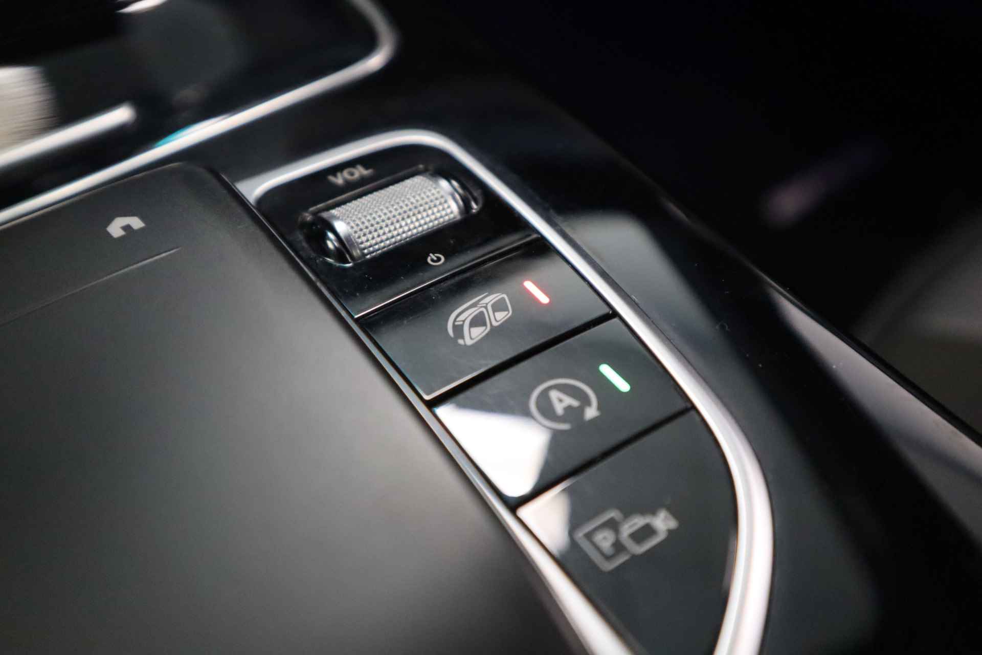 Mercedes-Benz GLC 43 AMG 4MATIC Premium Panoramadak Navigatie Bi-Xenon Burmester - 24/35