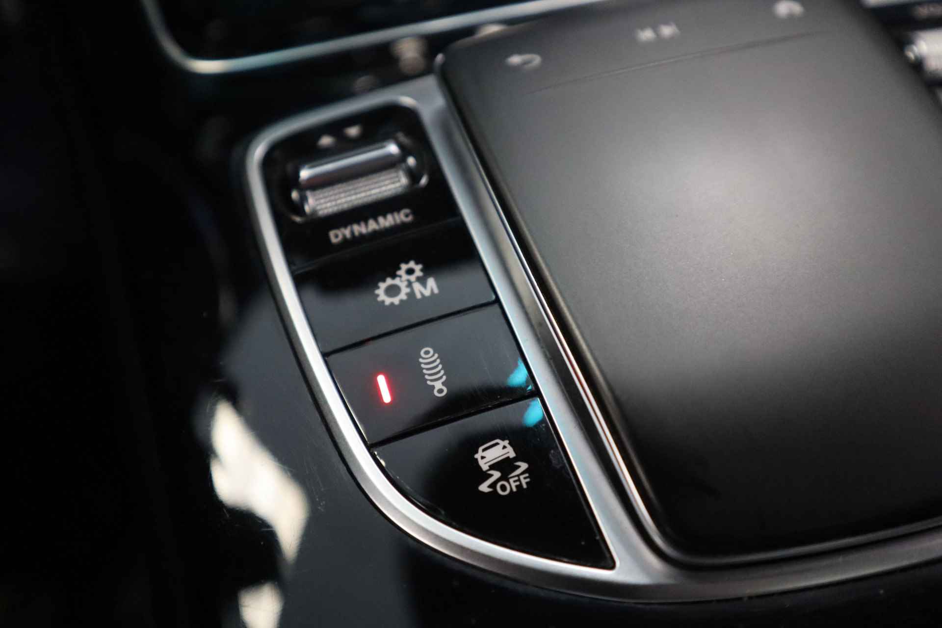 Mercedes-Benz GLC 43 AMG 4MATIC Premium Panoramadak Navigatie Bi-Xenon Burmester - 25/35