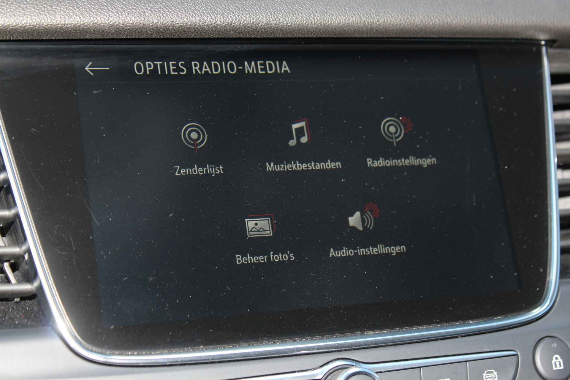 Opel Grandland X 1.6-200pk Turbo Hybrid4 Elegance. AUTOMAAT. Vierwielaandrijving ! Camera v+a, metallic lak, verwarmde stoelen, Apple Carplay/Android auto, LM wielen, navigatie, telefoonvoorb., metallic lak, cruise cntrl, 4WD, elektr. achterklep, comfortstoelen etc., etc... - 25/64
