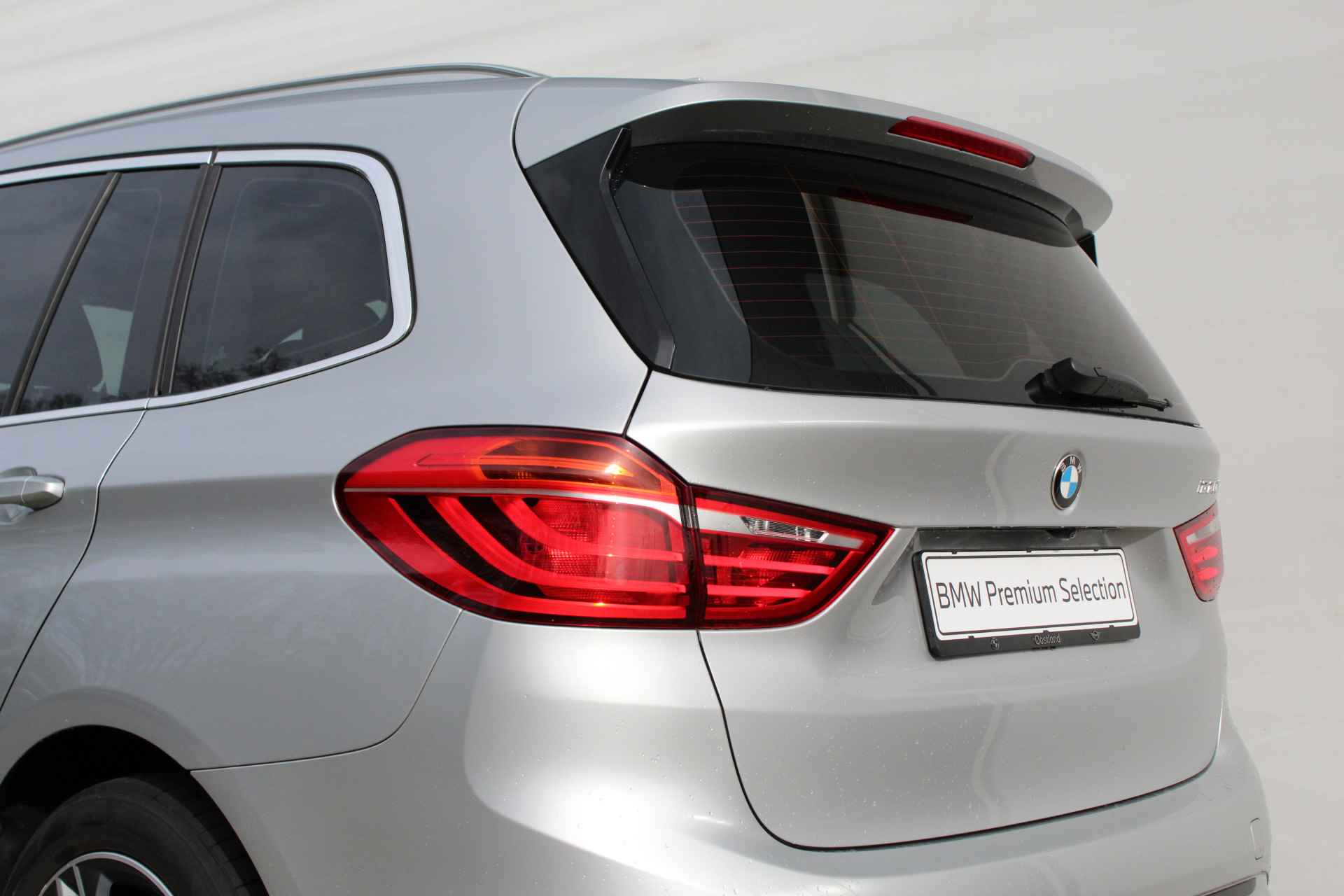 BMW 2 Serie Gran Tourer 220i 7p. Executive Sport Line Automaat / Achteruitrijcamera / Sportstoelen / Adaptieve LED / Park Assistant / Head-Up / Navigatie Plus - 6/27