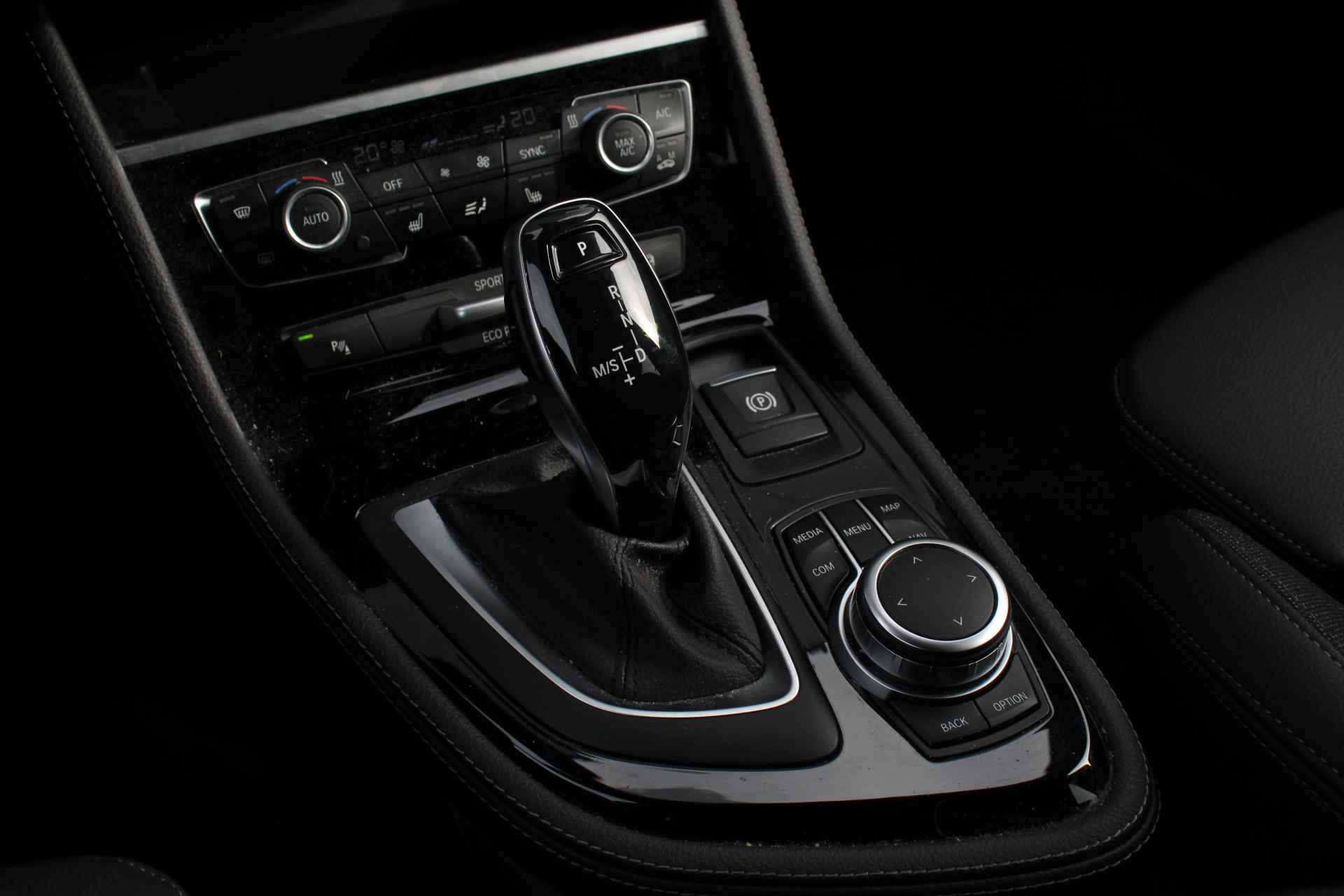 BMW 2 Serie Gran Tourer 220i 7p. Executive Sport Line Automaat / Achteruitrijcamera / Sportstoelen / Adaptieve LED / Park Assistant / Head-Up / Navigatie Plus - 23/27