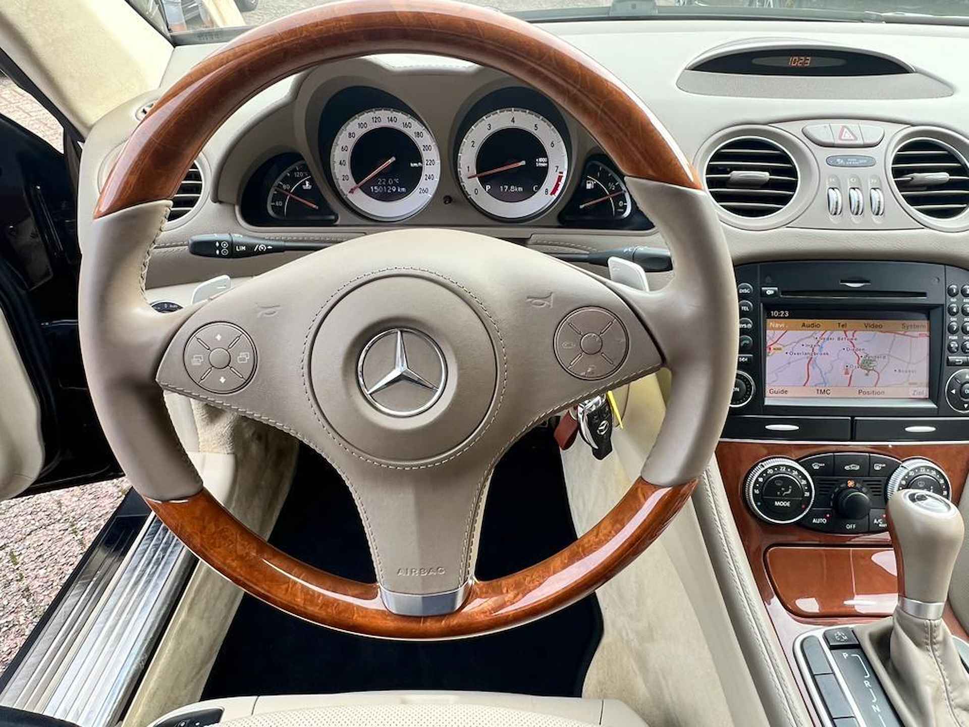 Mercedes-benz Sl 350 Automaat / Elektr. Stoelen+MEM / Stoelverwarming / Leder / 19" LMV / Apple Carplay / Bluetooth / Multifunctioneel stuurwiel / (MET GARANTIE*) - 17/27