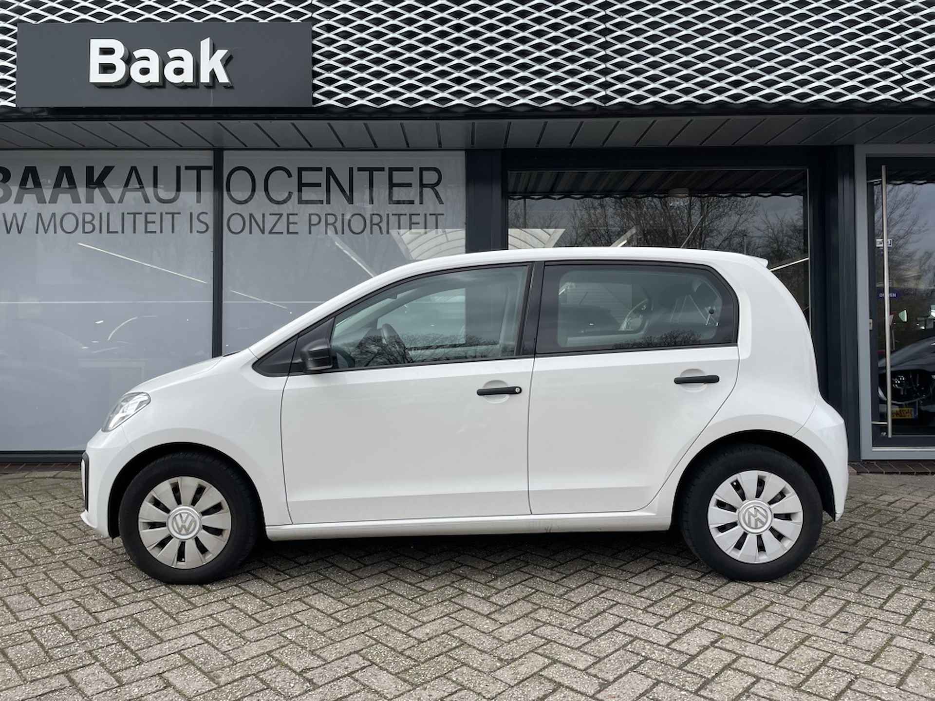 Volkswagen Up! 1.0 BMT take up! | Airco | Radio - 8/27