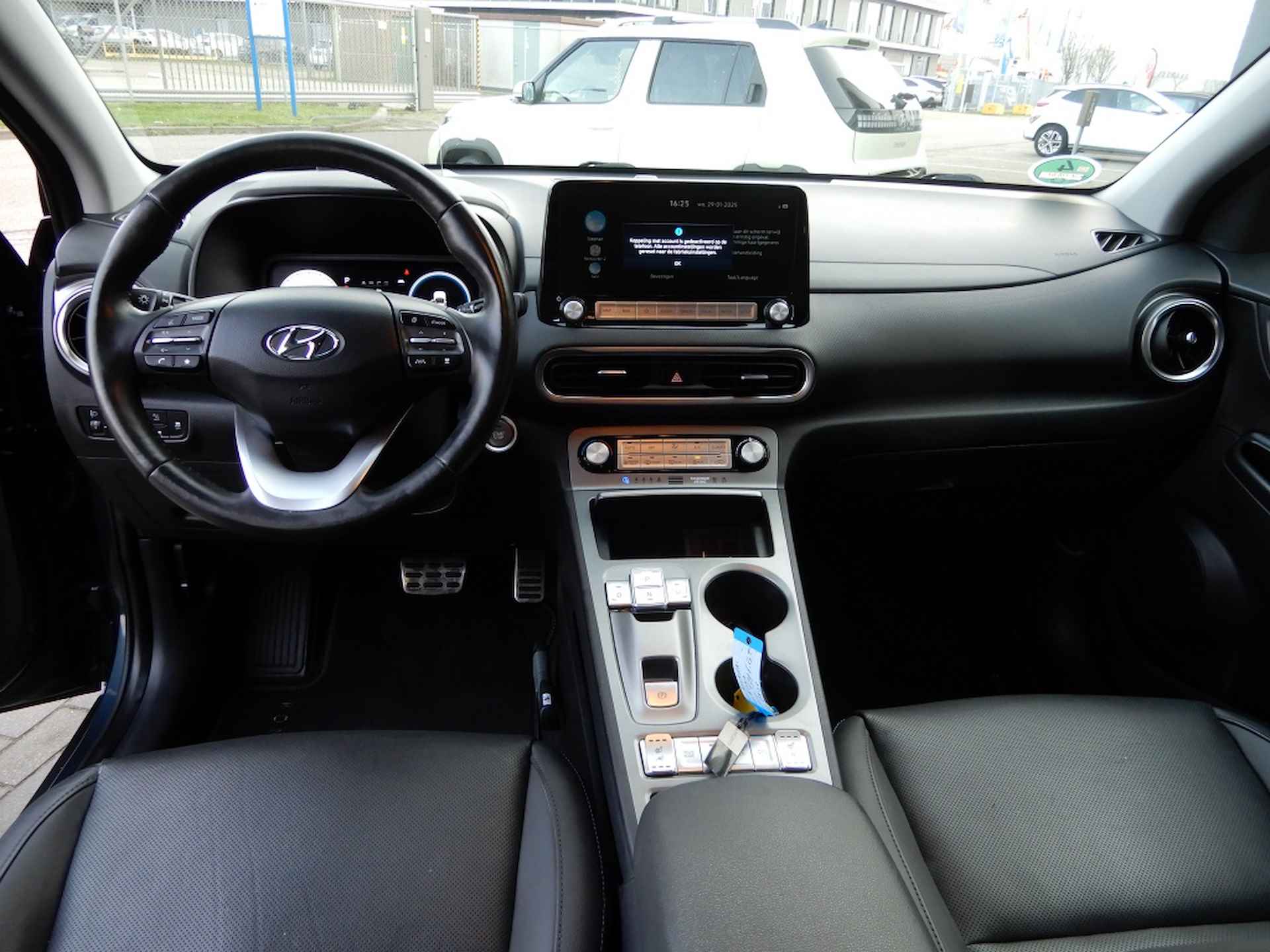 Hyundai Kona EV Premium 64 kWh | 3 fase | Navigatie | Adaptieve cruise contro - 16/31