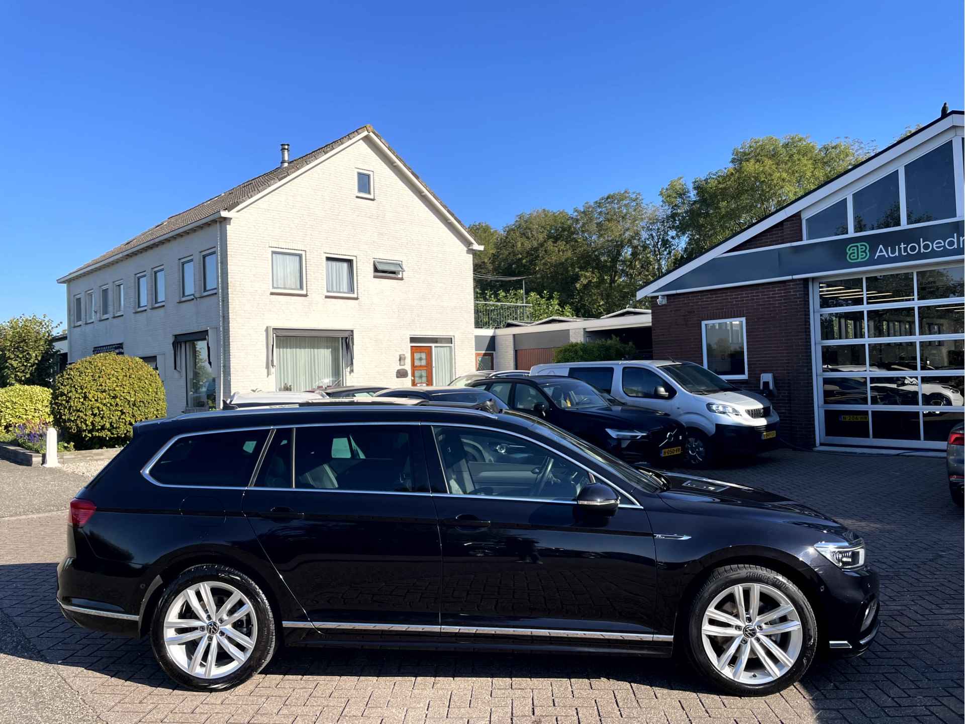 Volkswagen Passat Variant 2.0 TDI R-Line Business + NL. Auto, Vol opties! - 3/36