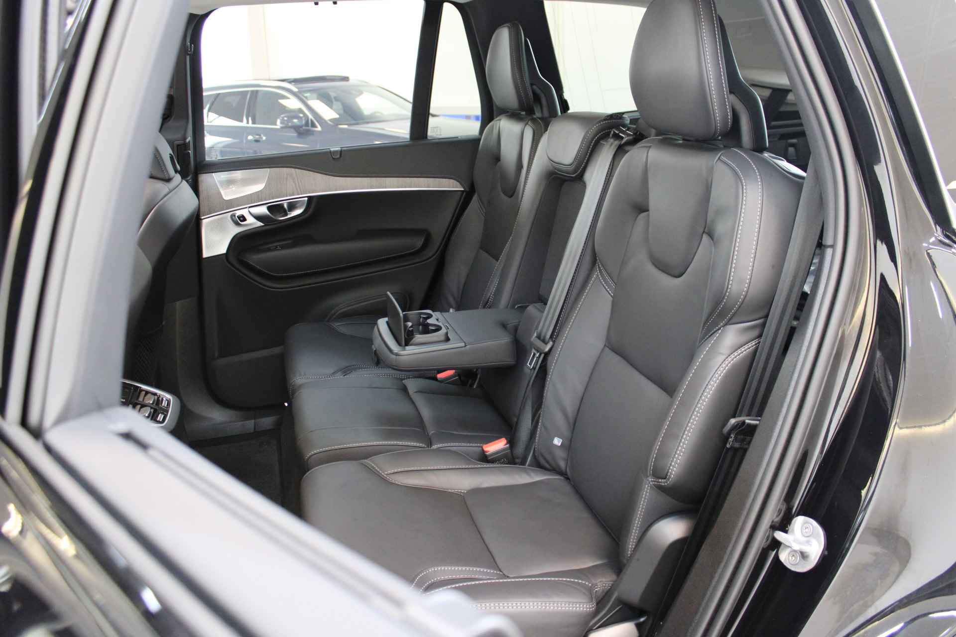 Volvo XC90 T8 455PK Ultra Dark | Full Options! | Massage | Luchtvering | B&W Audio | Trekhaak | Gelam Glas - 69/85