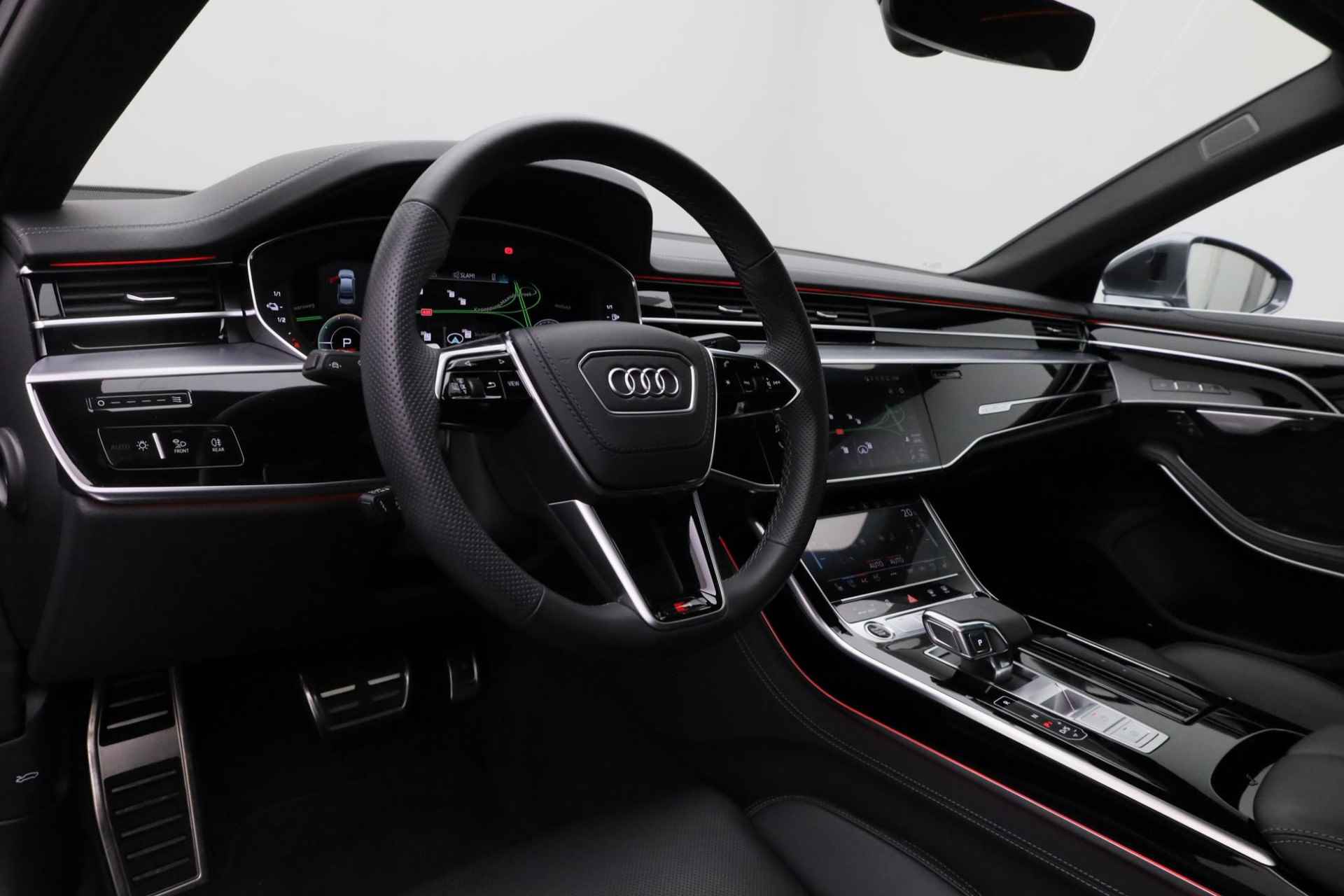 Audi A8 60 TFSI e 462PK tiptronic quattro | Pano | Laser LED | 21 inch | HUD | Achterbank verwarmd | Valcona leer | 360 camera | B&O | Softclose | Keyless - 2/56