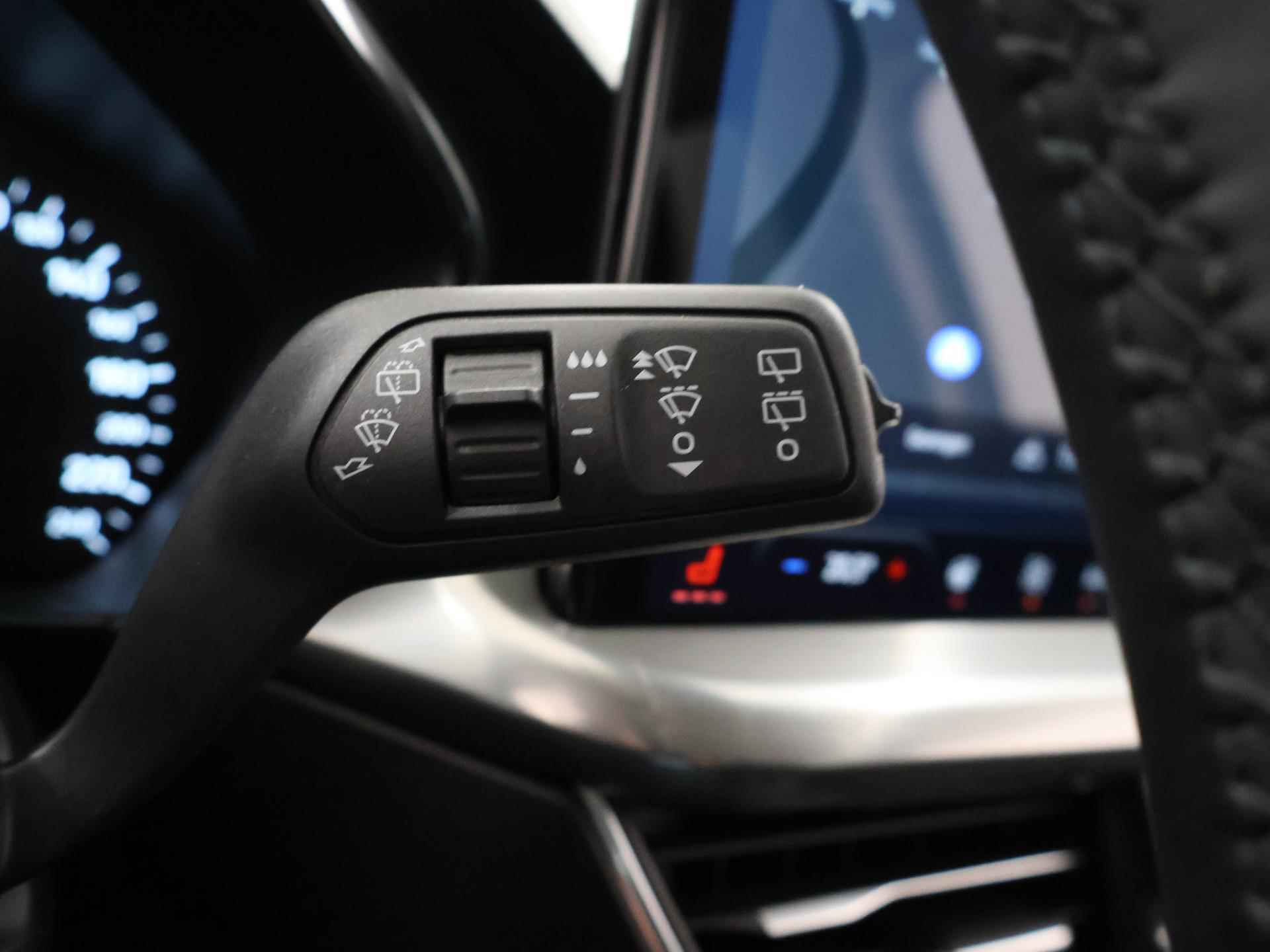 Ford Focus 1.0 EcoBoost Hybrid Titanium | Winterpack | Parkeersensoren | Navigatie | Climate Control | - 29/37