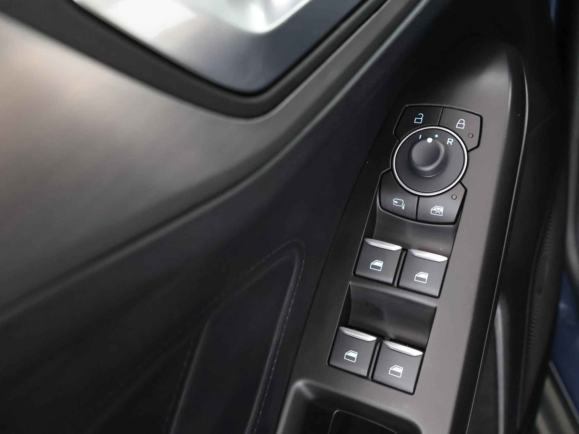 Ford Focus 1.0 EcoBoost Hybrid Titanium | Winterpack | Parkeersensoren | Navigatie | Climate Control | - 33/37