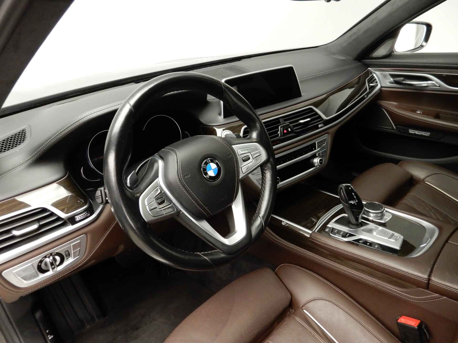 BMW 7 Serie Sedan 740i High Executive | Soft Close / Camera / Laser / Schuifdak / Stoelventielatie / Head-up / Alu wielen 20 inch - 6/40