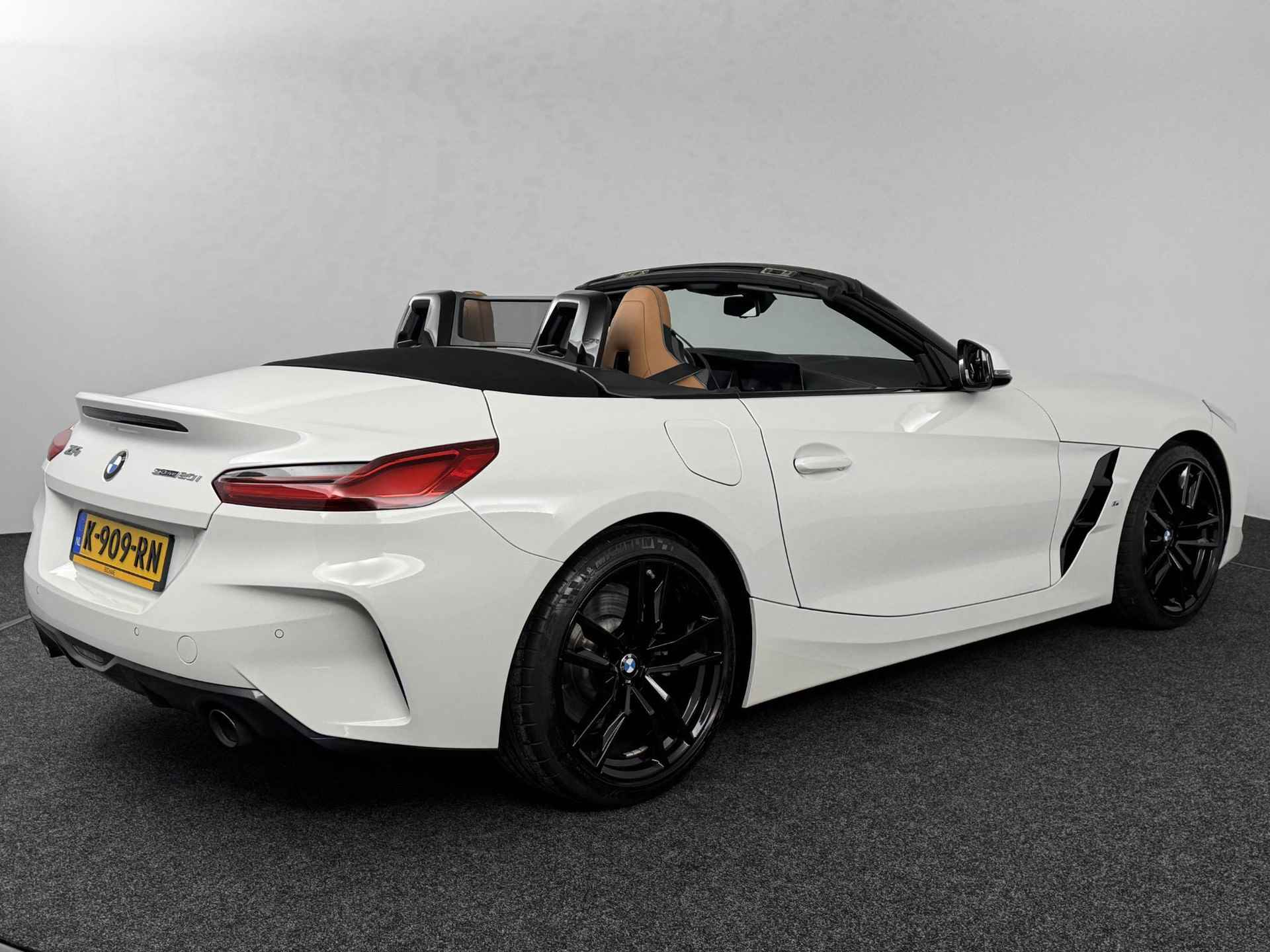 BMW Z4 Roadster sDrive20i M-Sport | Leder | Harman Kardon | stoelverwarming| dodehoek detectie | lederen bekleding | - 3/45