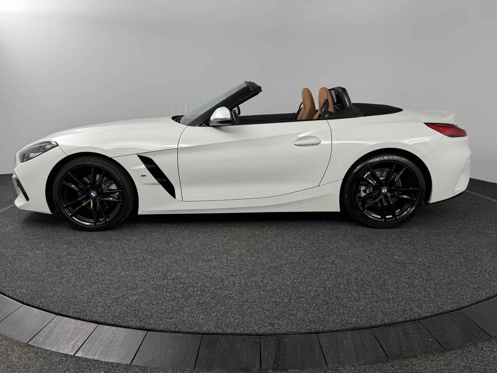 BMW Z4 Roadster sDrive20i M-Sport | Leder | Harman Kardon | stoelverwarming| dodehoek detectie | lederen bekleding | - 14/45