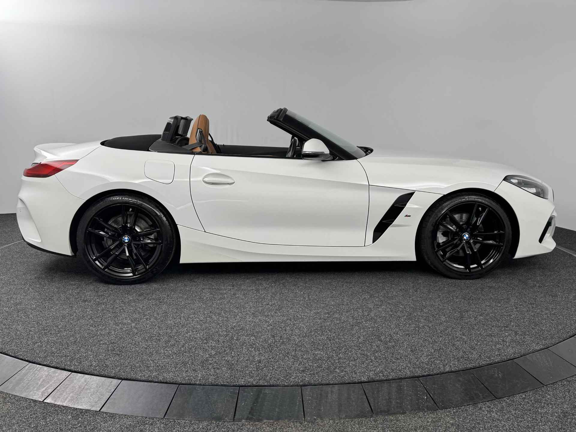 BMW Z4 Roadster sDrive20i M-Sport | Leder | Harman Kardon | stoelverwarming| dodehoek detectie | lederen bekleding | - 15/45