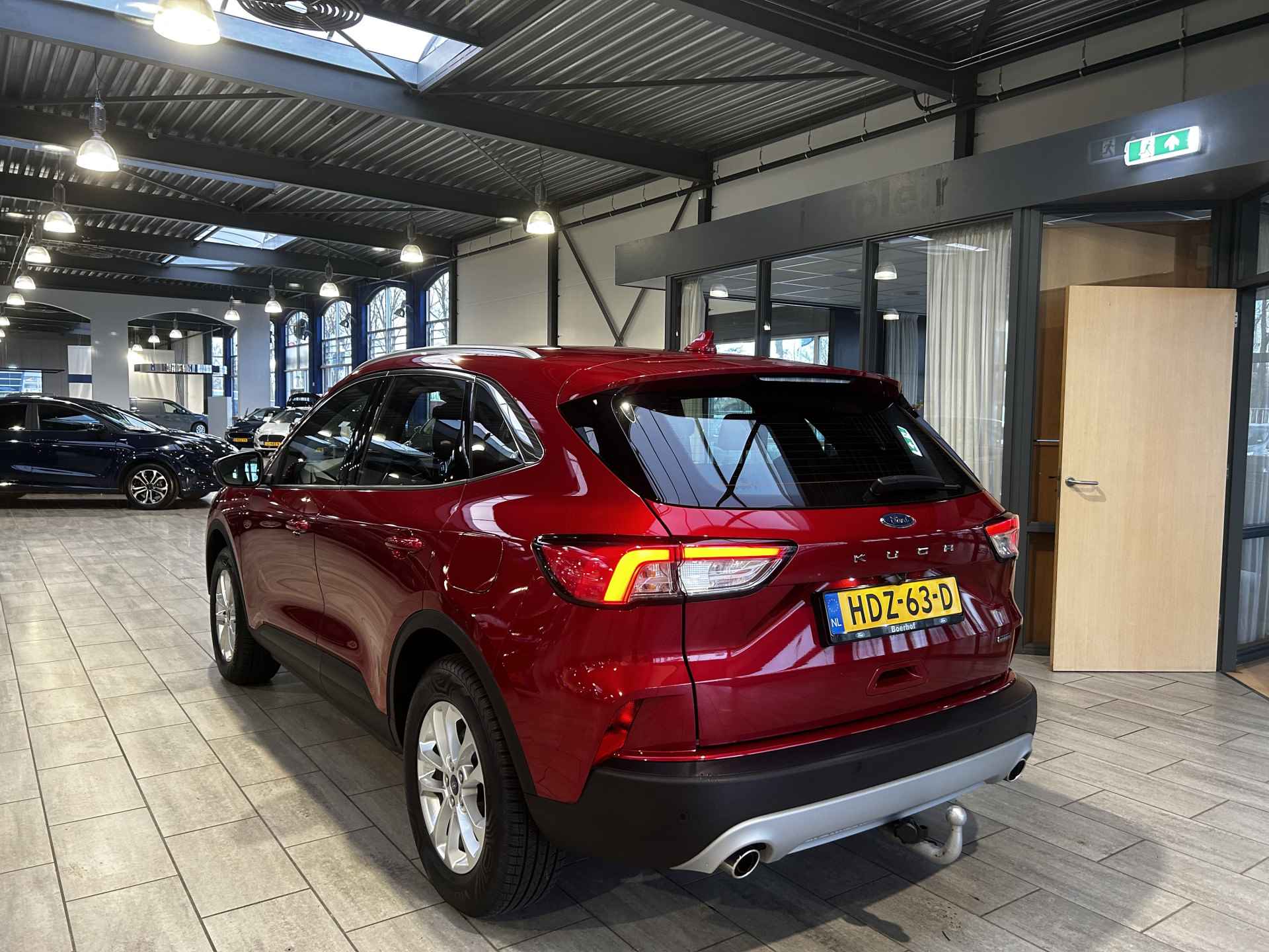 Ford Kuga 2.5 PHEV 225 pk Titanium | Trekhaak I All season banden I Winter Pack I Camera I fabr garantie tm 02-2027 - 2/21