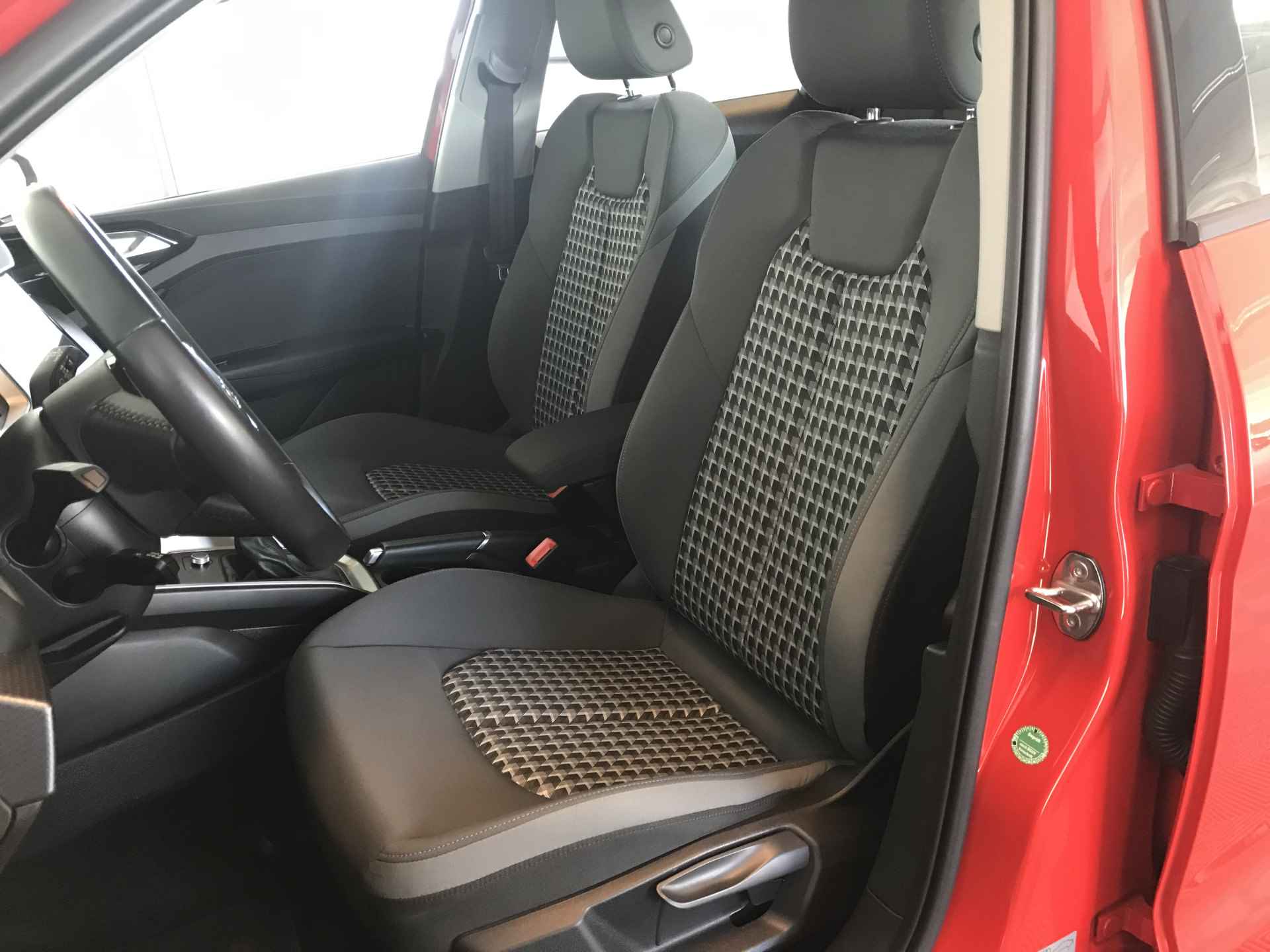 Audi A1 Citycarver 35 TFSI Epic | Automaat | Navigatie | Apple CarPlay | Cruise control | - 7/36