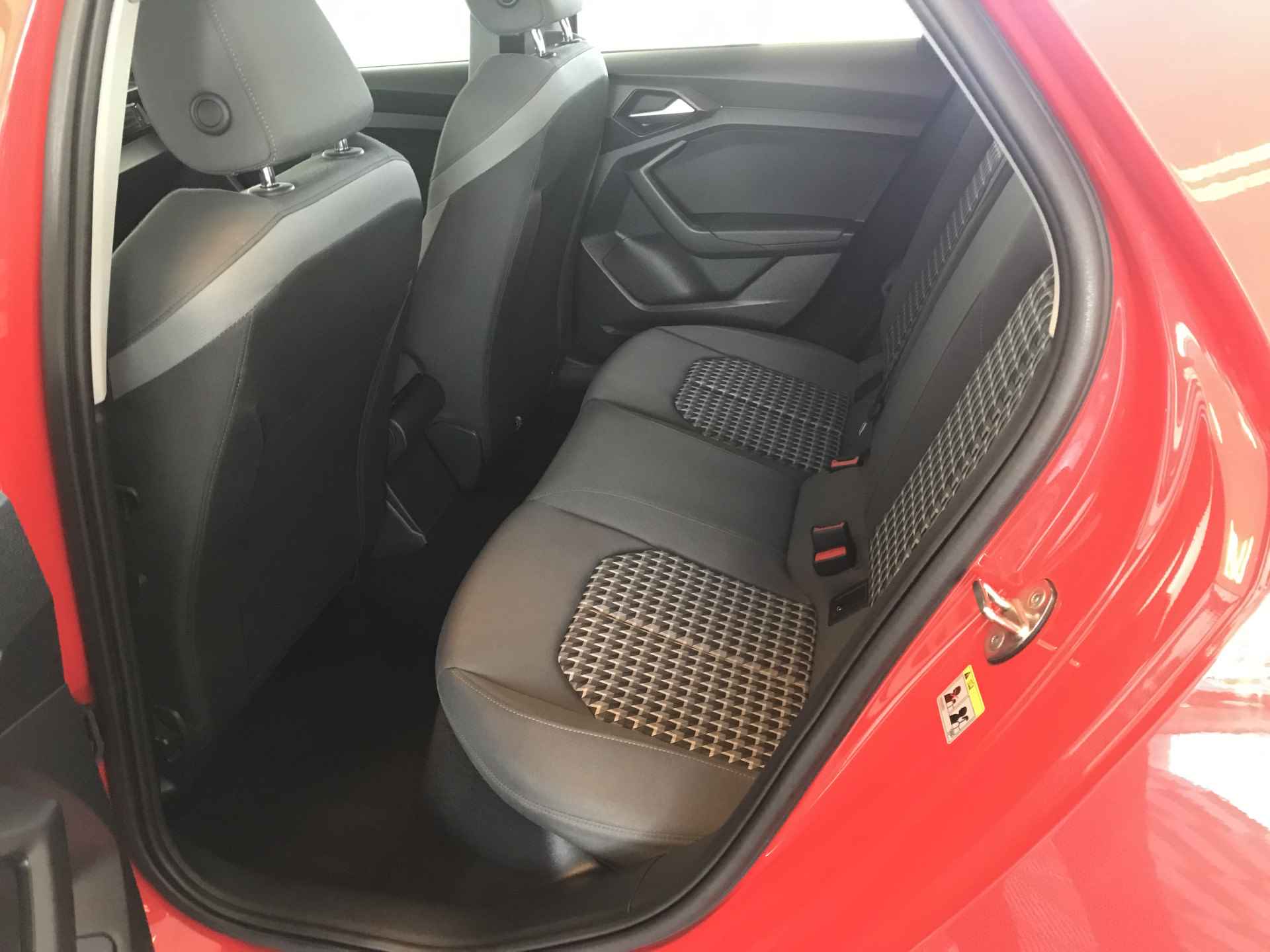 Audi A1 Citycarver 35 TFSI Epic | Automaat | Navigatie | Apple CarPlay | Cruise control | - 8/36