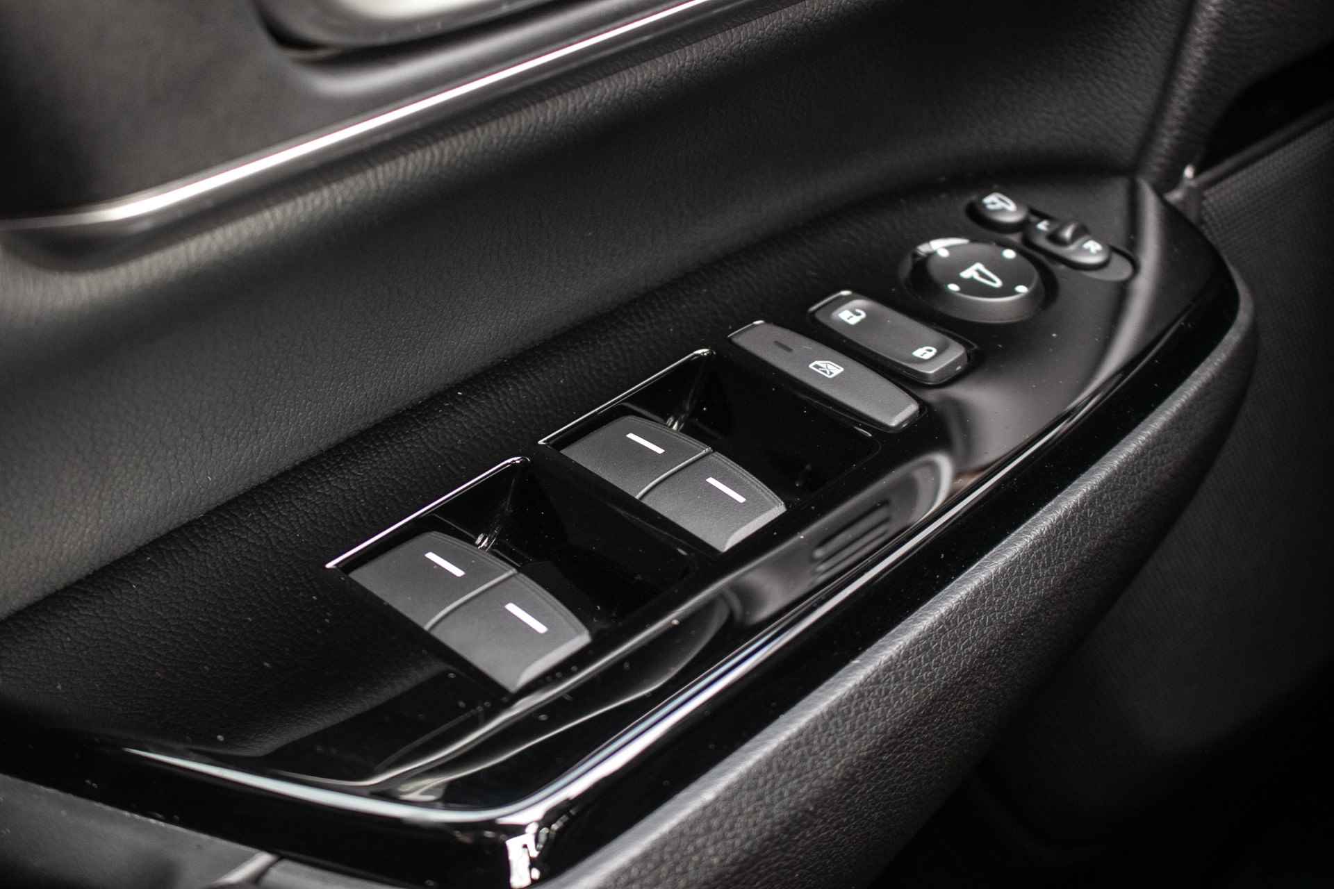Honda CR-V 2.0 Hybrid AWD Executive automaat All-in rijklaarprijs | Dealerond. | Trekhaak | ADAS | Schuif/-kanteldak - 45/51