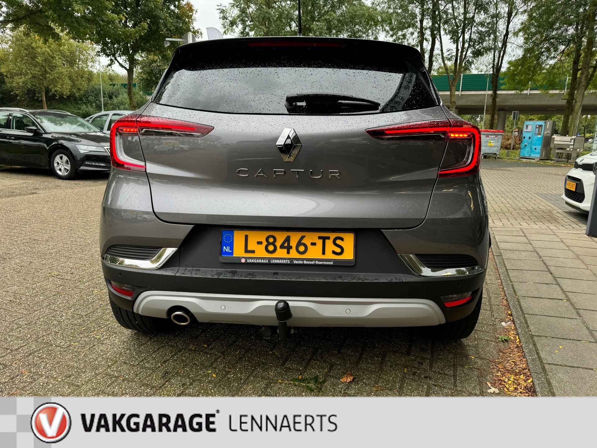 Renault Captur 1.3 TCe 140 Intens, Navi, 18", ECC, trekhaak, ect. Rijklaarprijs / 12 mnd garantie - 6/23