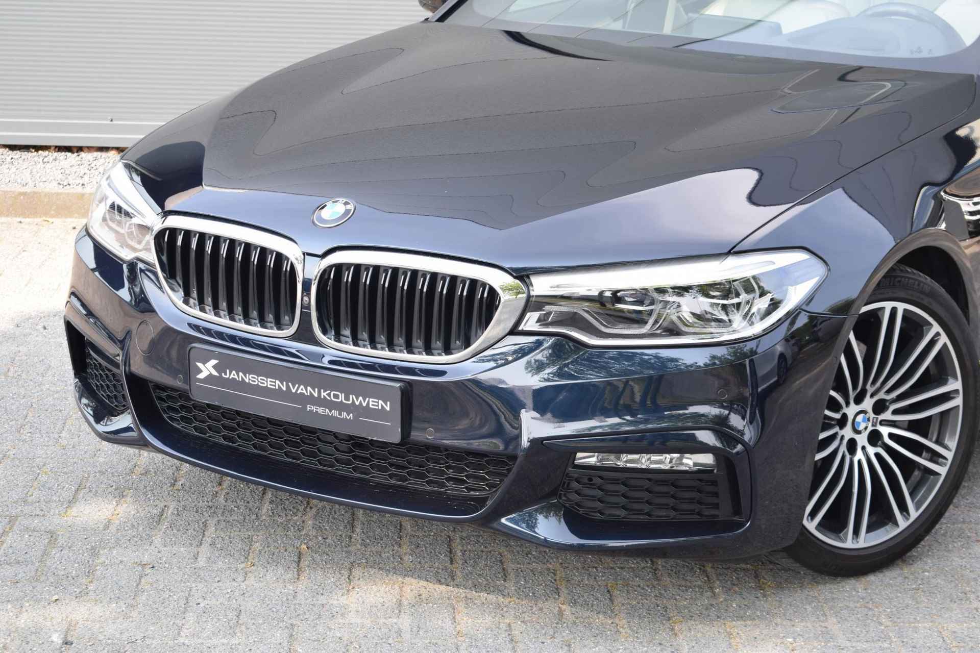 BMW 5-serie Touring 520i High Executive / Head-UP / M-sport / Panoramadak / Leder - 37/61