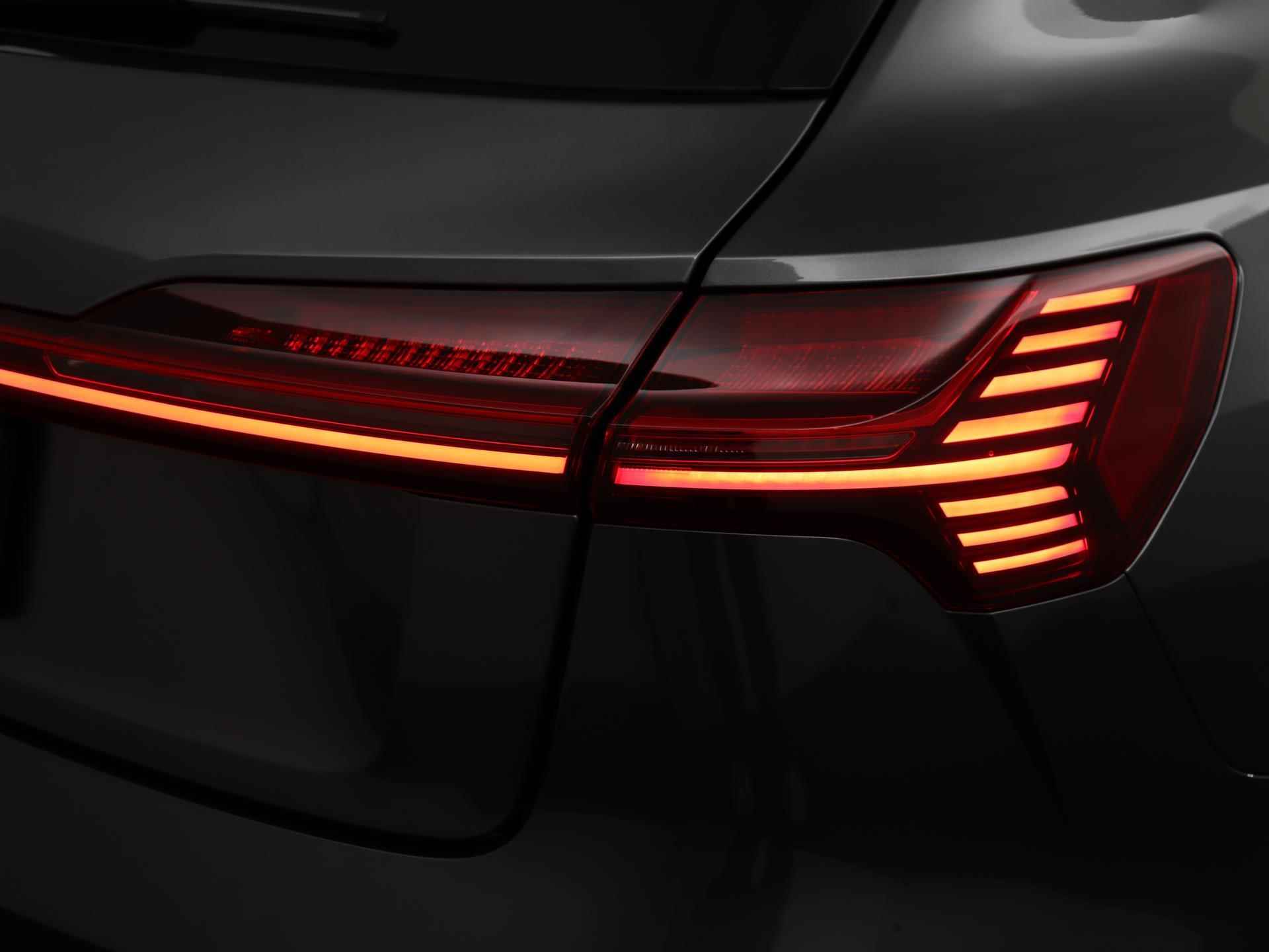 Audi e-tron 50 quattro S edition 71 kWh 313 PK | Adaptive Cruise | Panoramadak | Stoelverwarming | Getint Glas | LED | 21" | - 12/51