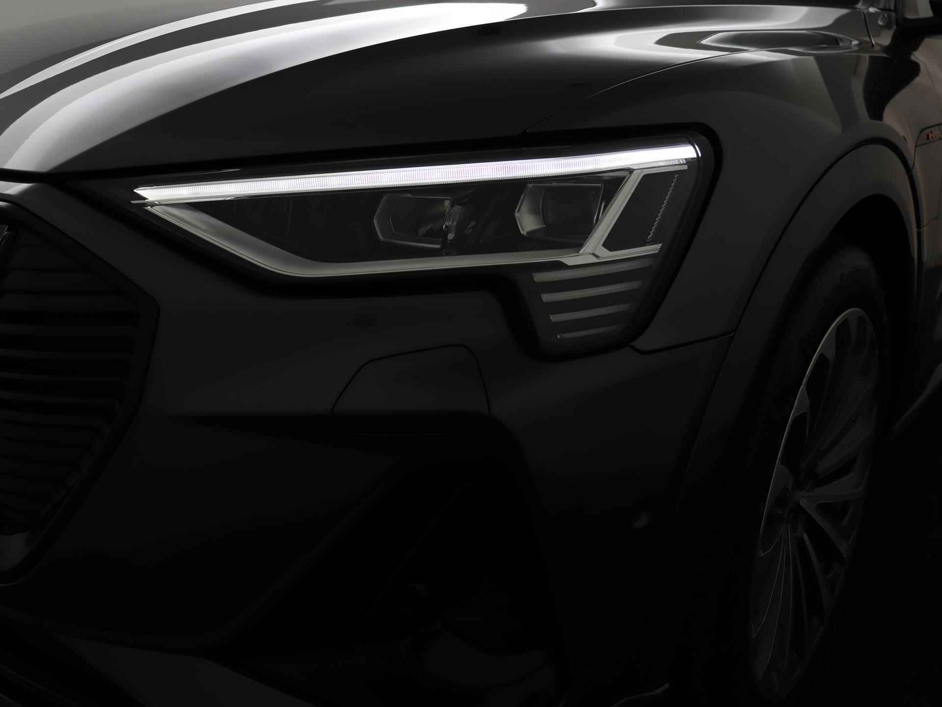 Audi e-tron 50 quattro S edition 71 kWh 313 PK | Adaptive Cruise | Panoramadak | Stoelverwarming | Getint Glas | LED | 21" | - 15/51
