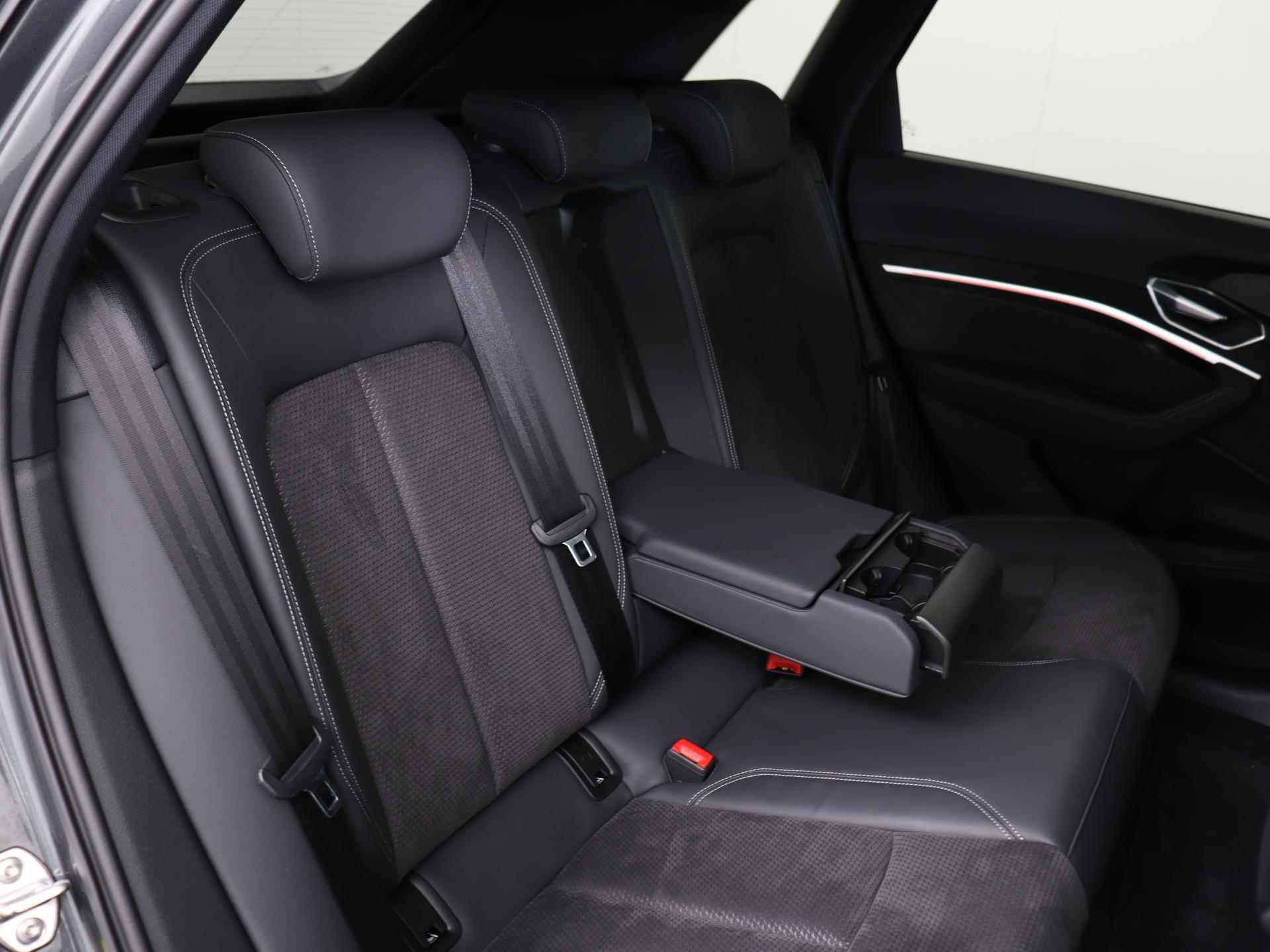 Audi e-tron 50 quattro S edition 71 kWh 313 PK | Adaptive Cruise | Panoramadak | Stoelverwarming | Getint Glas | LED | 21" | - 22/51