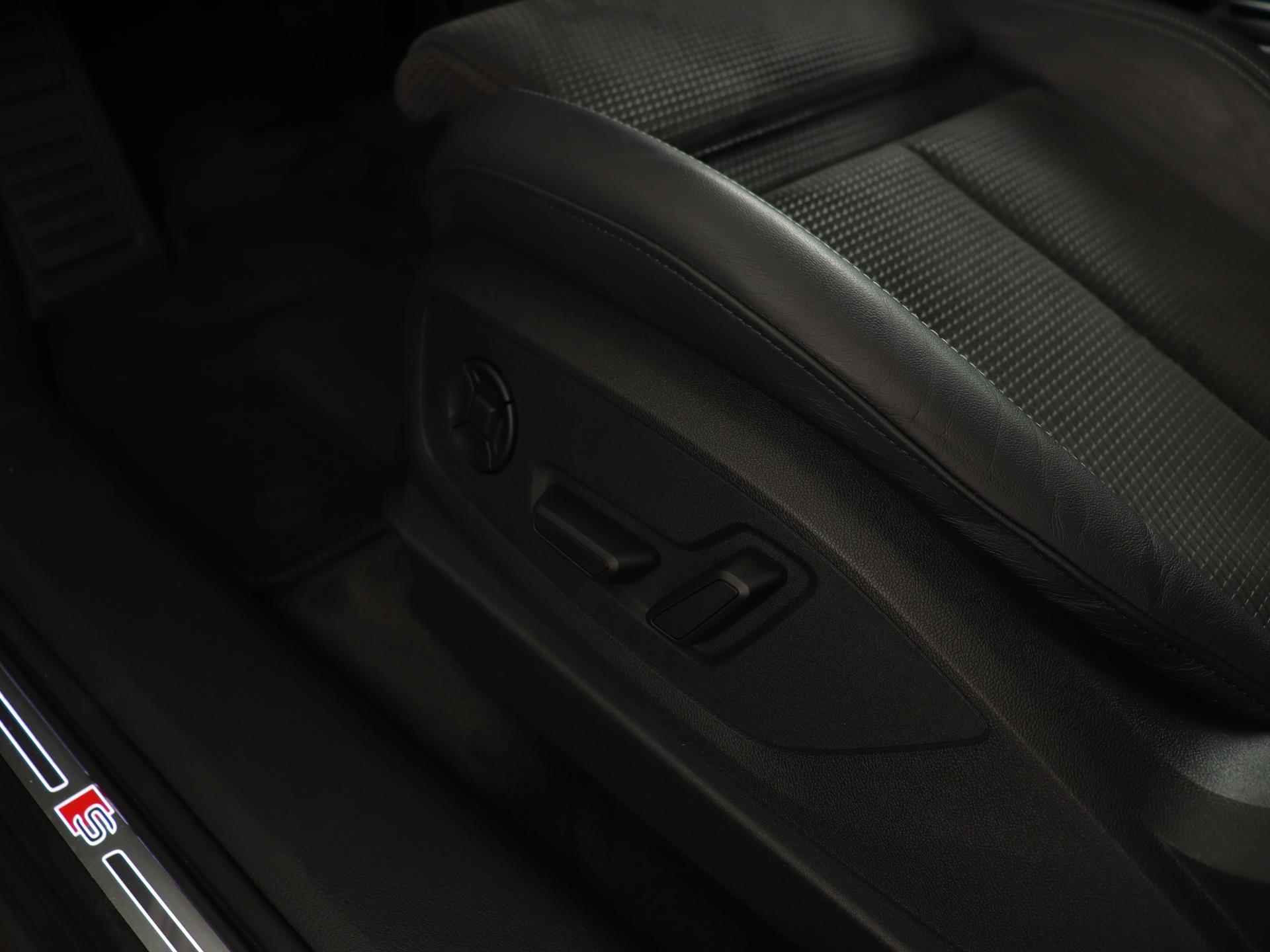 Audi e-tron 50 quattro S edition 71 kWh 313 PK | Adaptive Cruise | Panoramadak | Stoelverwarming | Getint Glas | LED | 21" | - 28/51