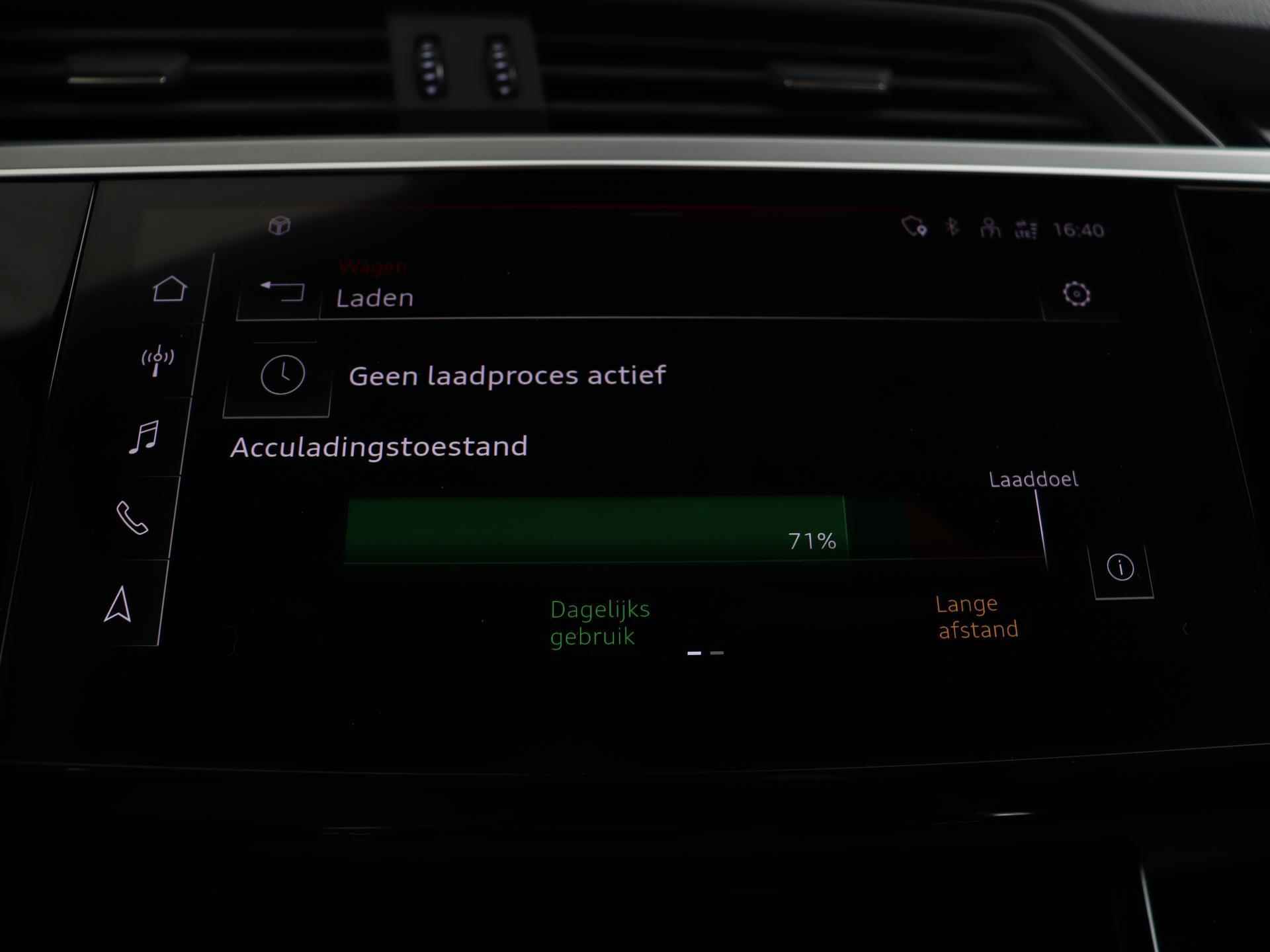 Audi e-tron 50 quattro S edition 71 kWh 313 PK | Adaptive Cruise | Panoramadak | Stoelverwarming | Getint Glas | LED | 21" | - 44/51
