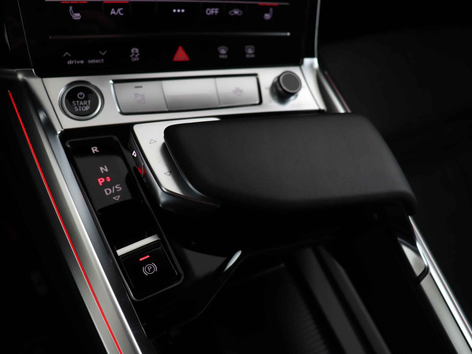 Audi e-tron 50 quattro S edition 71 kWh 313 PK | Adaptive Cruise | Panoramadak | Stoelverwarming | Getint Glas | LED | 21" | - 47/51
