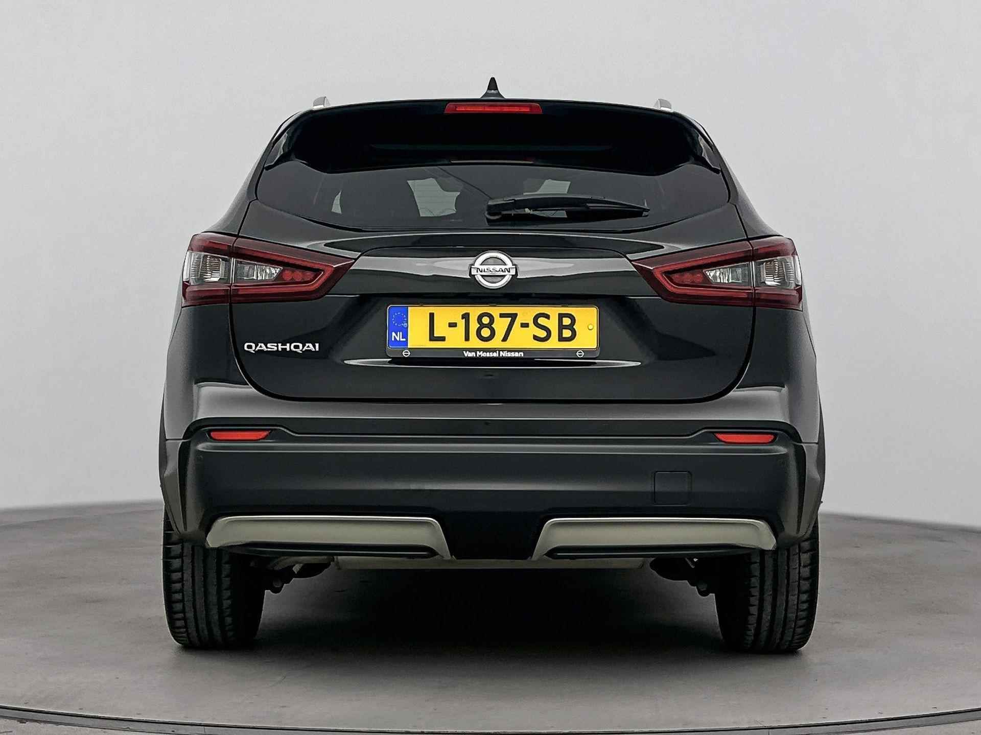 Nissan Qashqai 1.3 DIG-T Premium Edition 160pk | Automaat | Panorama-dak | Leder | 360 Camera | Stoelverwarming | Navigatie | Lichtmetalen velgen 19" - 4/26