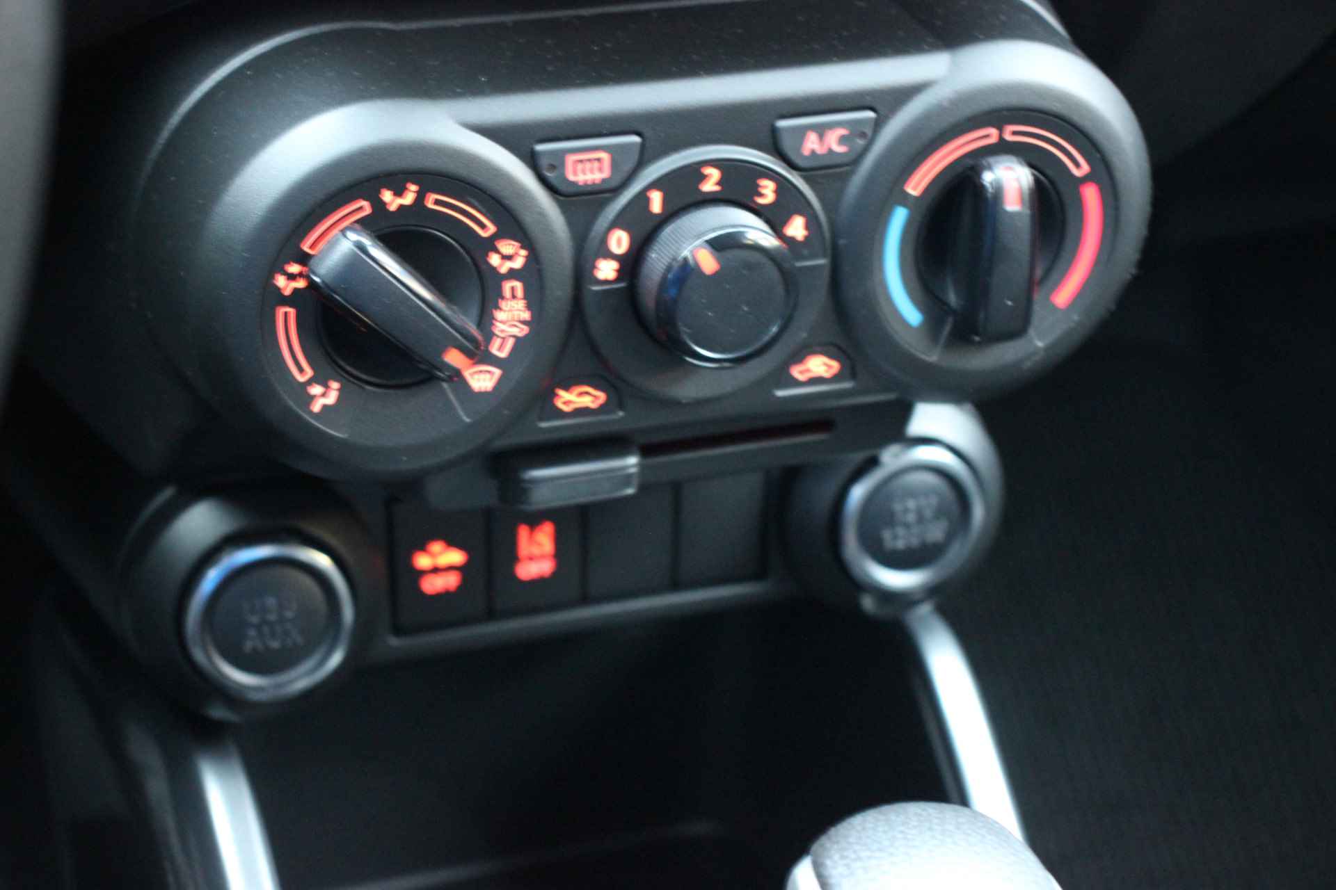 Suzuki Ignis 1.2 Select Hybrid Automaat | Navi | Airco | - 29/35