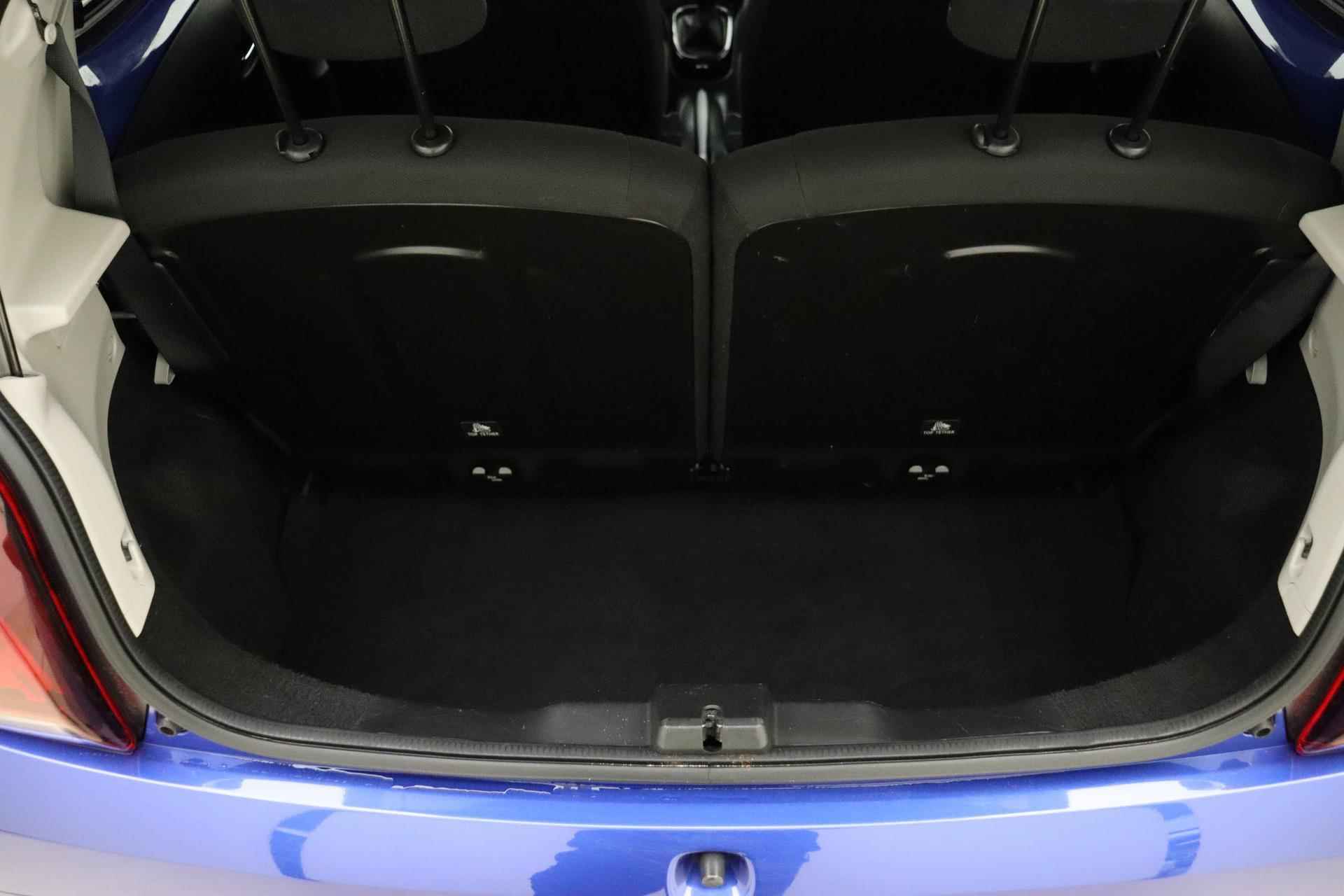 Peugeot 108 1.0 Allure 72 Pk | Apple Carplay & Android Auto | Airco | Snelheidsbegrenzer | Dealer Onderhouden | Camera Achter | Zuinige Motor - 14/28