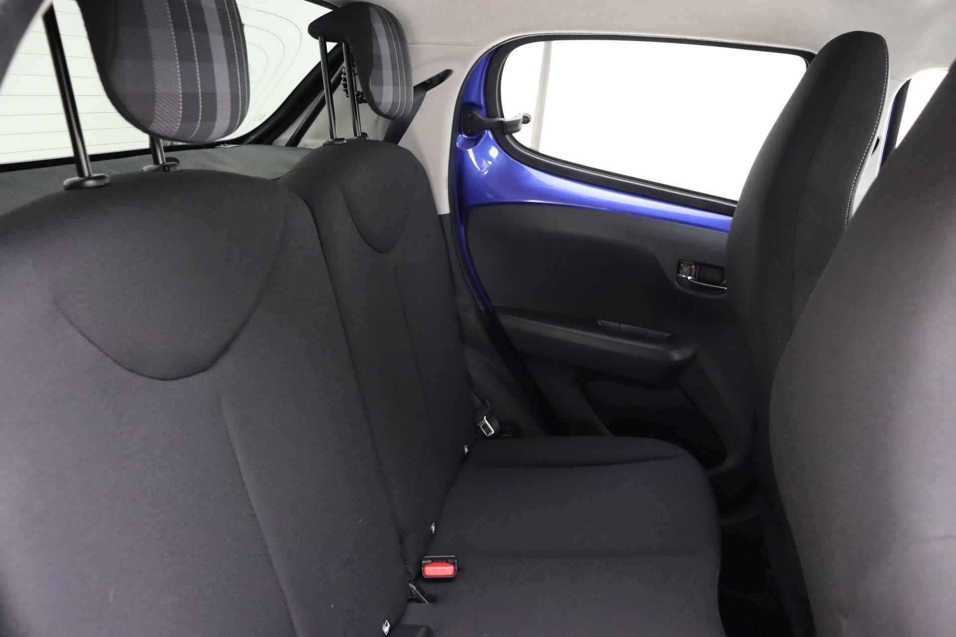 Peugeot 108 1.0 Allure 72 Pk | Apple Carplay & Android Auto | Airco | Snelheidsbegrenzer | Dealer Onderhouden | Camera Achter | Zuinige Motor - 16/28