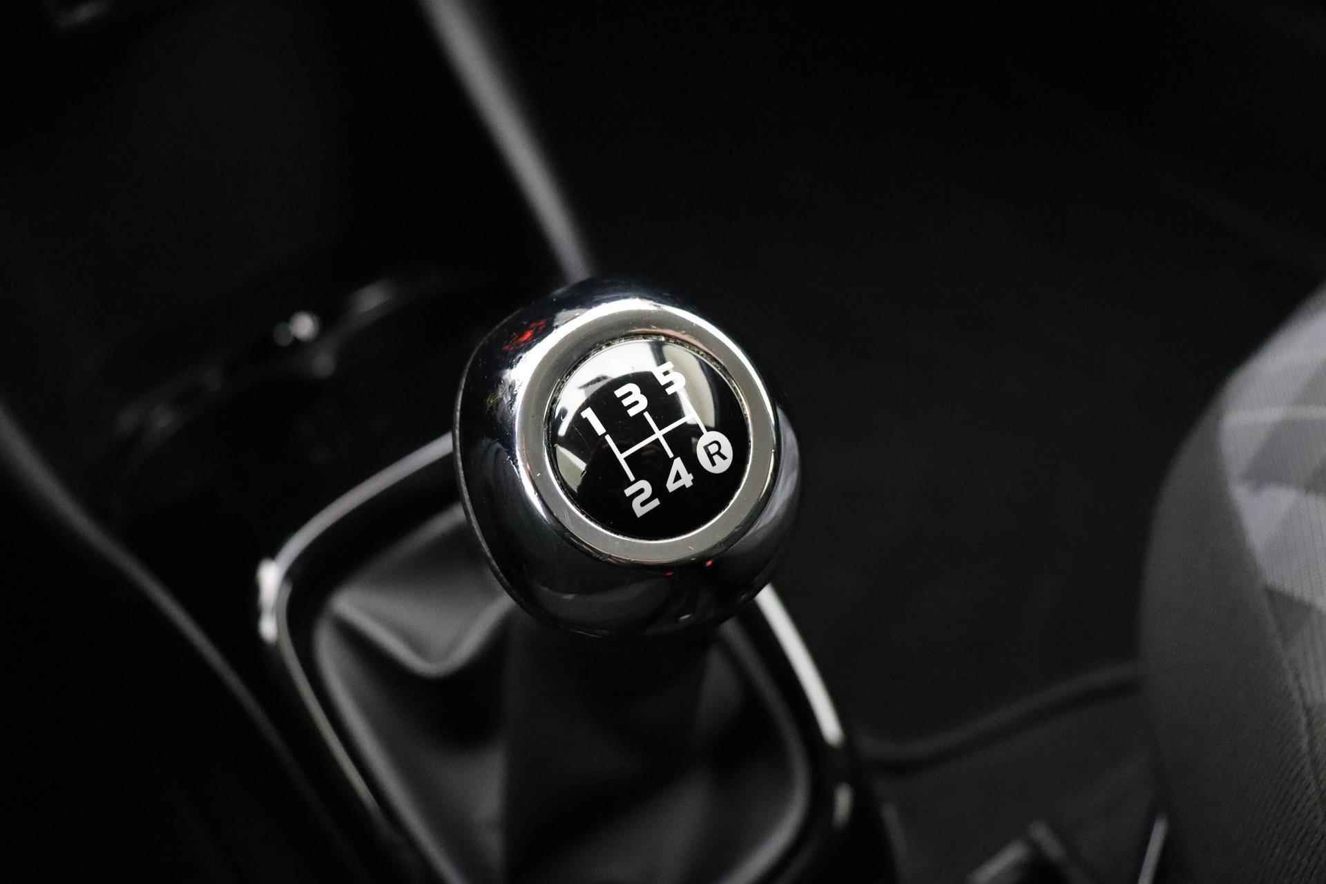 Peugeot 108 1.0 Allure 72 Pk | Apple Carplay & Android Auto | Airco | Snelheidsbegrenzer | Dealer Onderhouden | Camera Achter | Zuinige Motor - 23/28