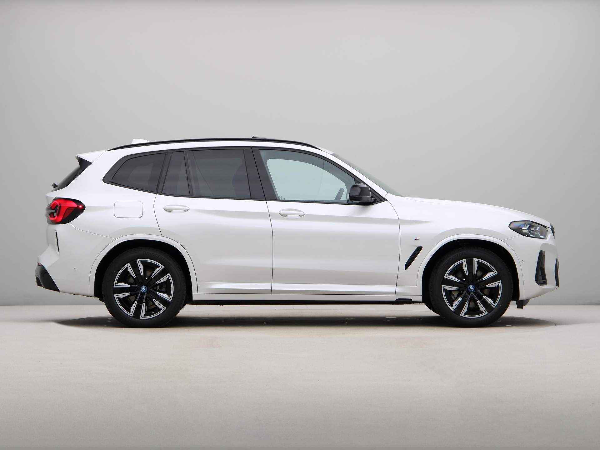 BMW iX3 Executive 80 kWh - 9/27