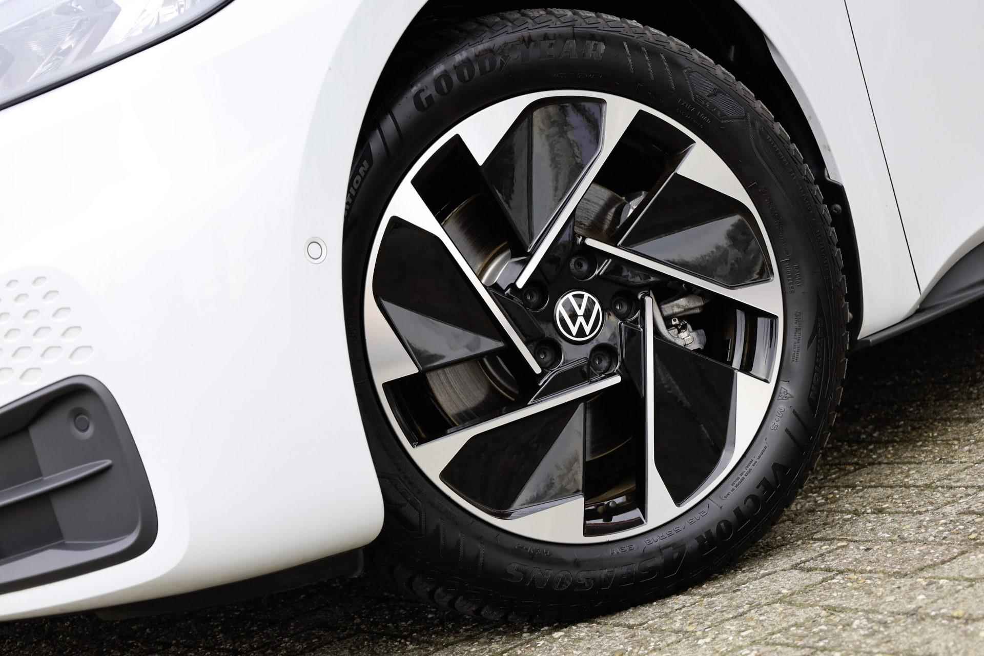 Volkswagen ID.3 204pk Pro Edition 58 kWh | 18' Velgen | DAB+ | Stuurwiel/Stoelverwarming - 53/54