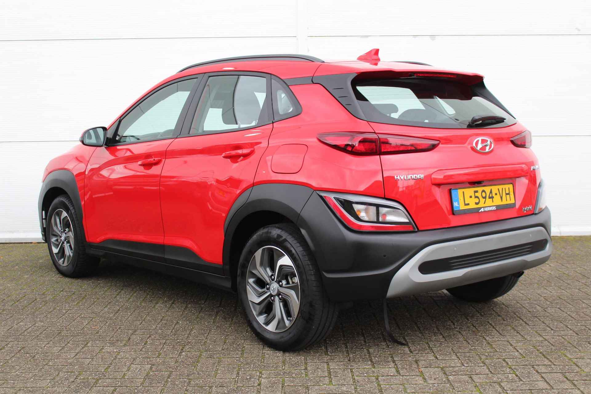 Hyundai Kona 1.6 GDI HEV Comfort Smart / Navigatie + Apple Carplay/Android Auto / Achteruitrijcamera / Climate control / Adaptieve Cruise Control / Krell Audiosysteem / - 15/42