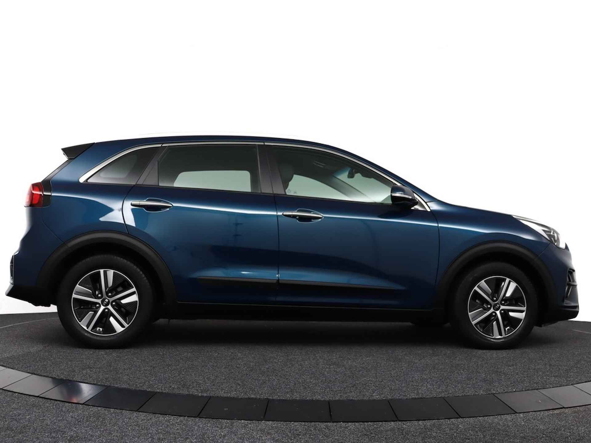 Kia Niro 1.6 GDI DYNAMICLINE HYBRID DCT6 ECC/CRUISE/NAV/CAMERA/REGEN.SENS/PARK.SENS - 8/47