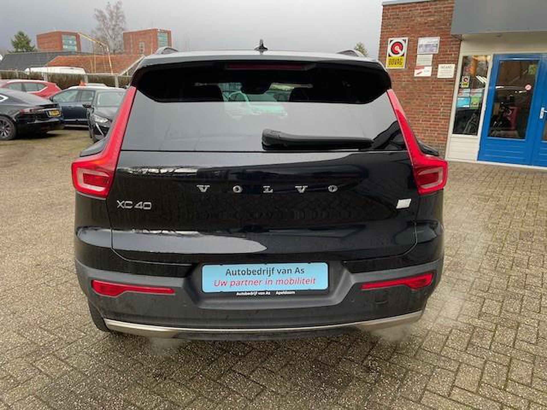 Volvo XC40 1.5 T5 Recharge Plug-in Facelift PHEV R-Design - 11/12