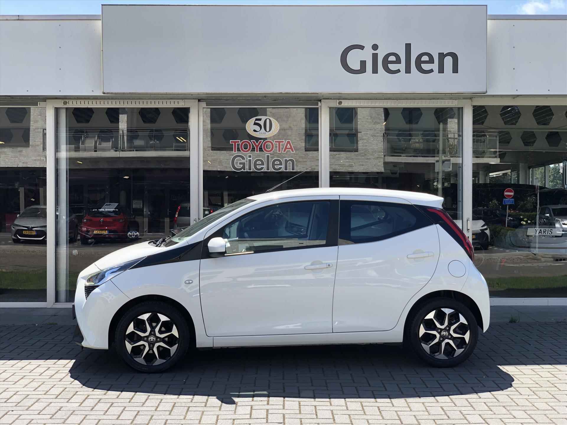 Toyota Aygo 1.0 VVT-i x-joy | Apple CarPlay/Android Auto, lichtmetalen velgen, Airconditioning, In hoogte verstelbare stoel, Parkeercamera - 10/34