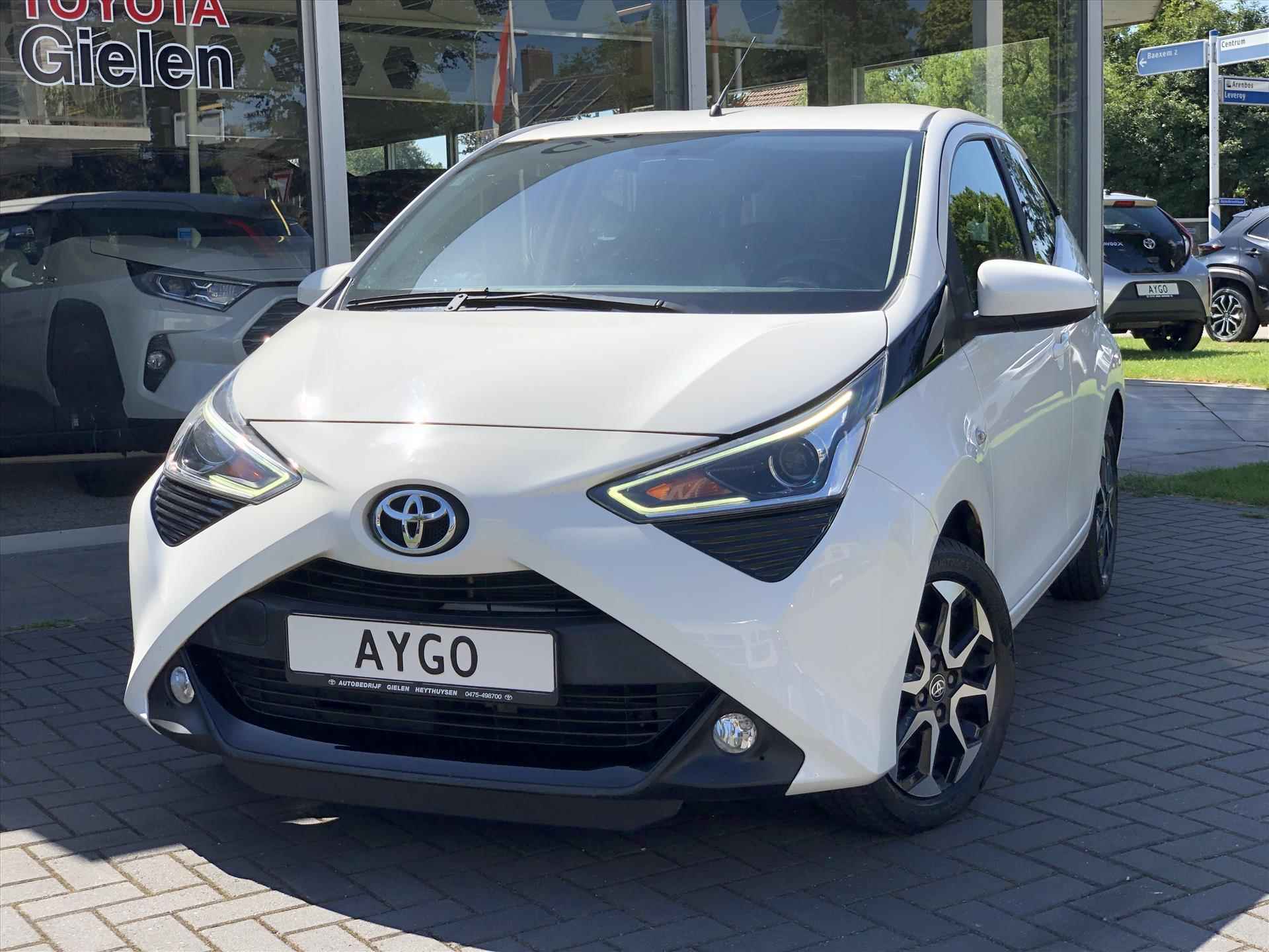 Toyota Aygo 1.0 VVT-i x-joy | Apple CarPlay/Android Auto, lichtmetalen velgen, Airconditioning, In hoogte verstelbare stoel, Parkeercamera - 33/34