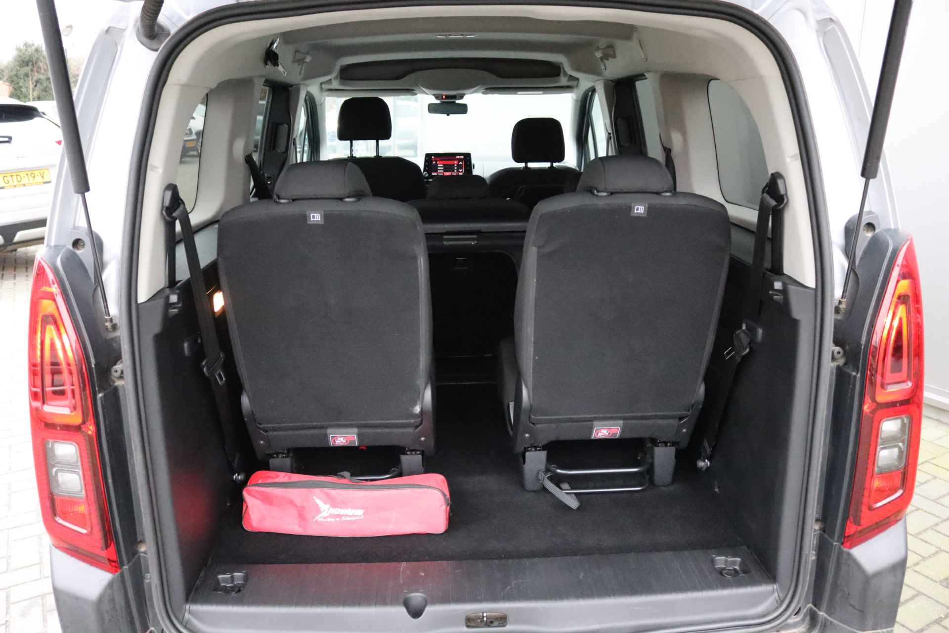 Citroën Berlingo XL 1.2 PureT. 130PK Automaat Feel 7pers. Camera/Carplay/Stoelverwarming/Cruise-Control - 22/27