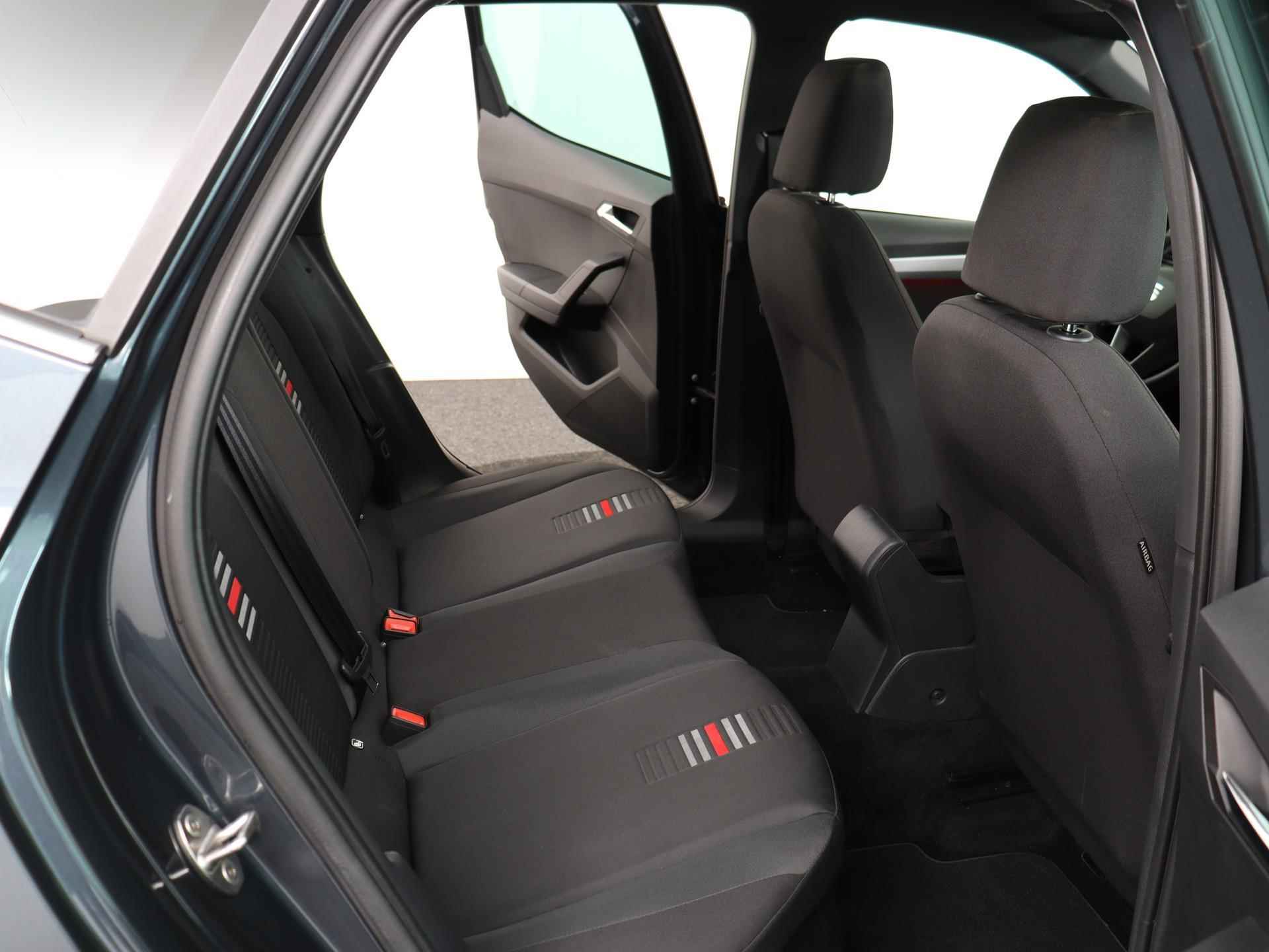 SEAT Arona 1.0 TSI 95 PK FR Business Intense | Adaptive Cruise Control | Keyless | Camera | Navigatie | - 14/47