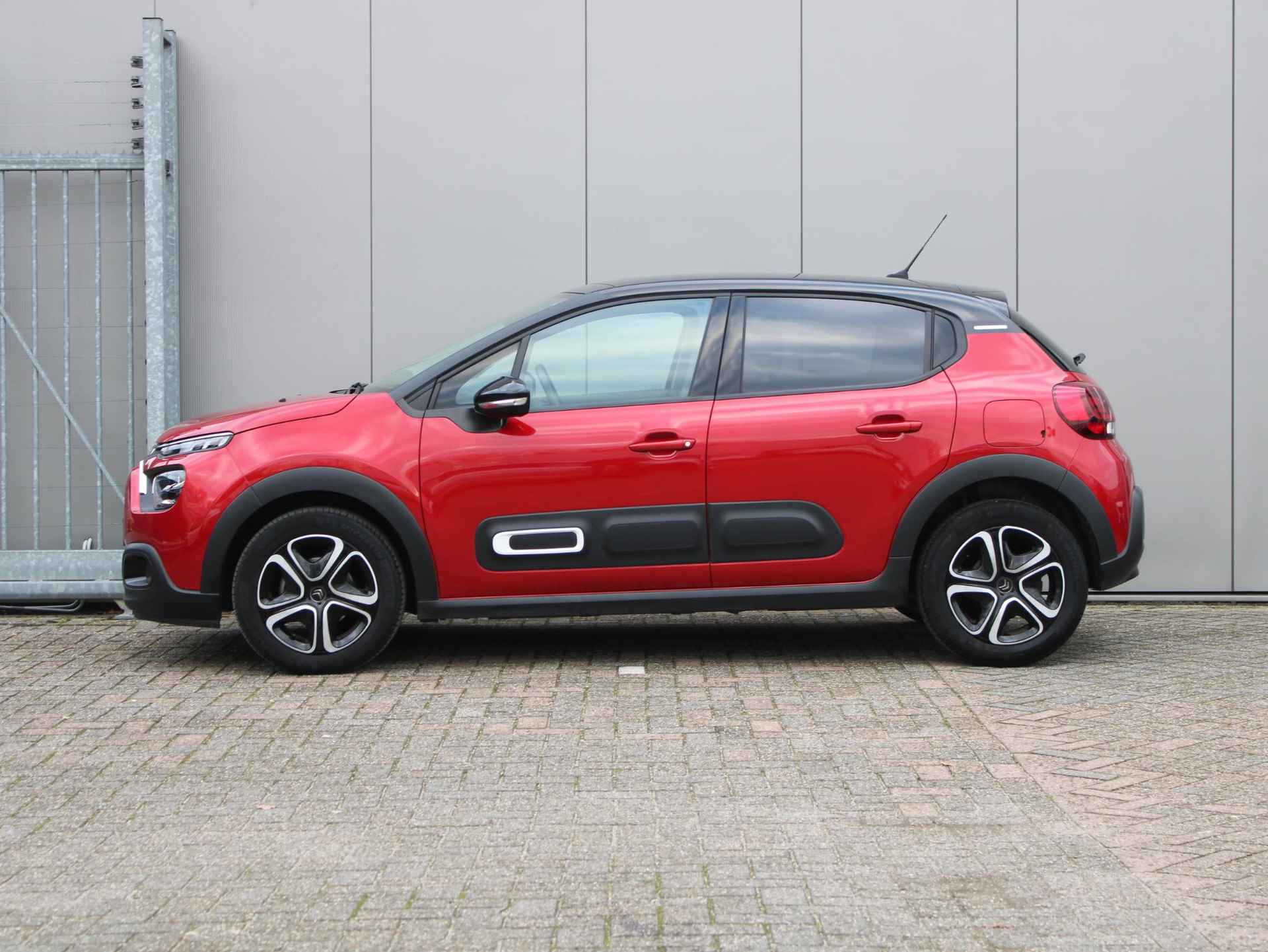 Citroen C3 1.2 PureTech Feel | Navi / Climate / Cruise - 12/24