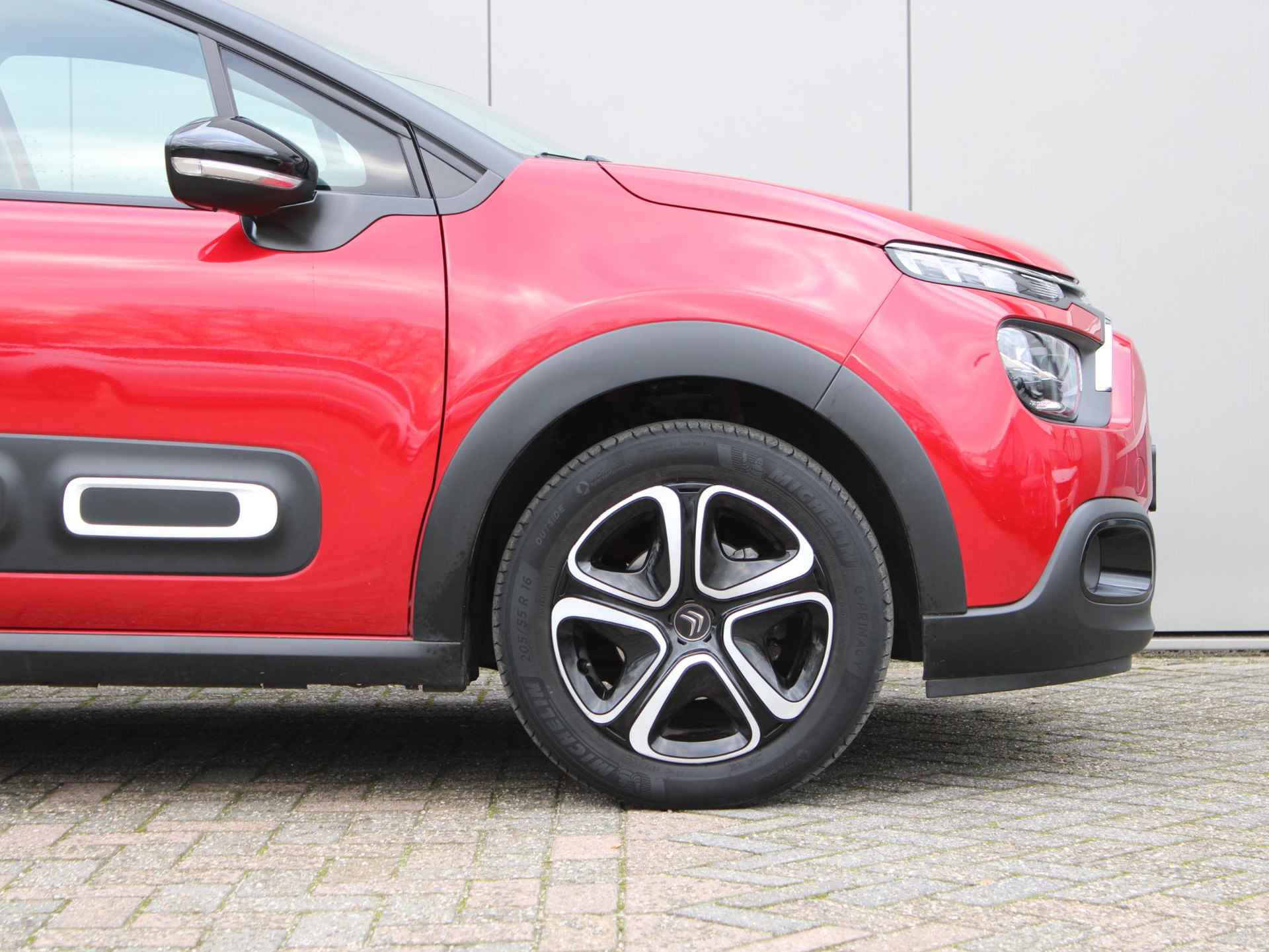 Citroen C3 1.2 PureTech Feel | Navi / Climate / Cruise - 18/24