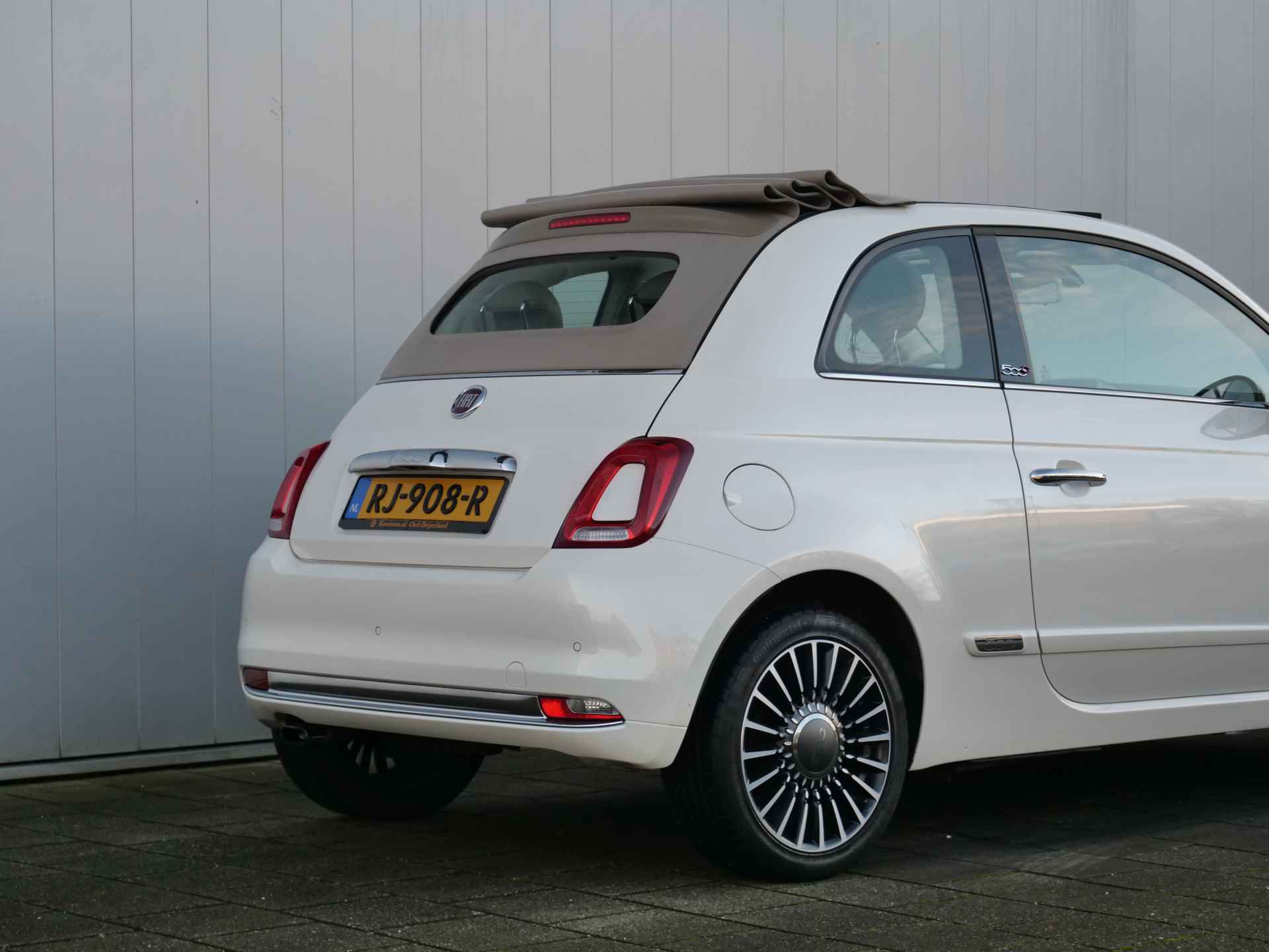 Fiat 500C 0.9 TwinAir 86 Pk Automaat DAB / Climate control / Parkeersensoren/ Leer - 26/43